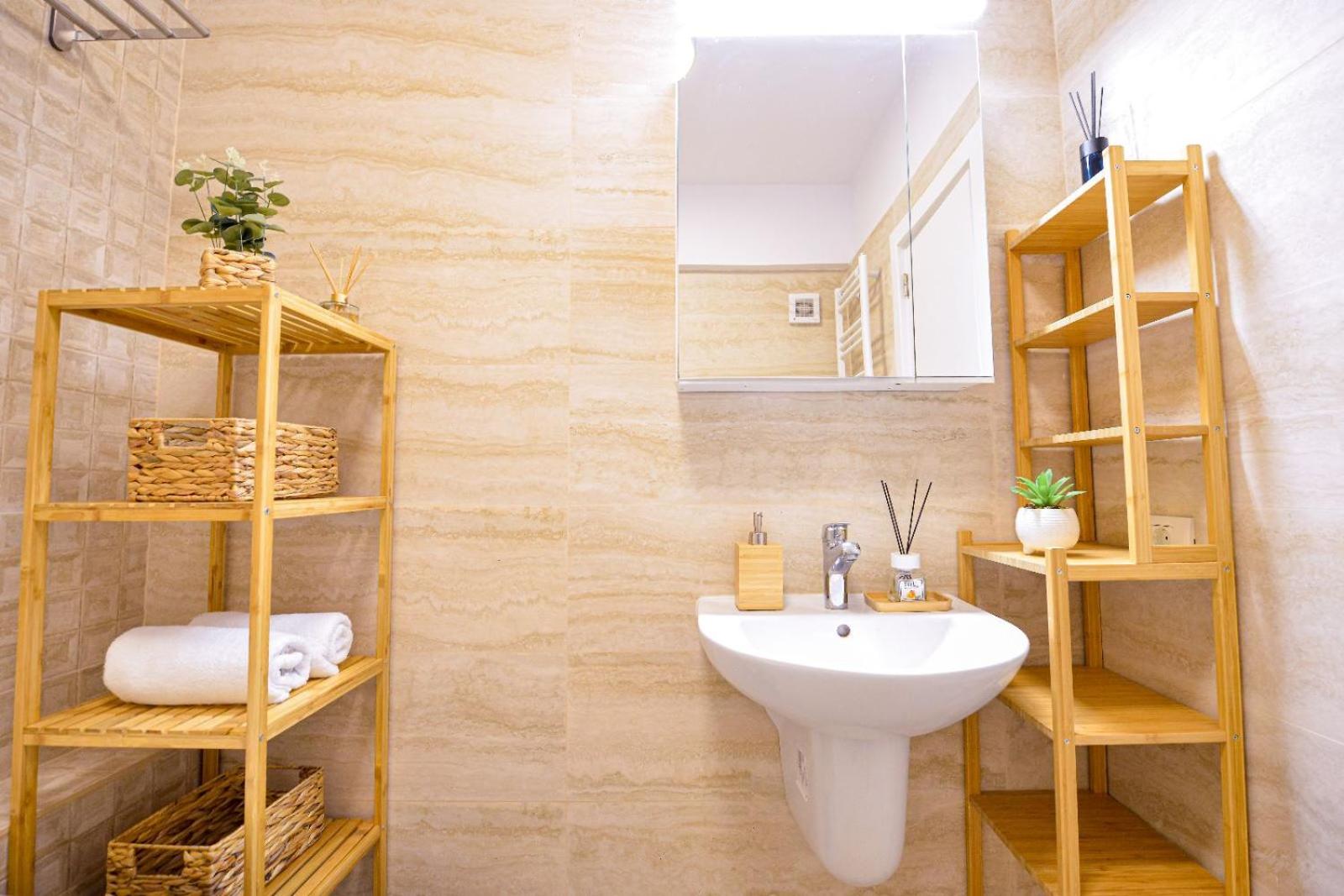 One-Bedroom Apartment - Photo 40