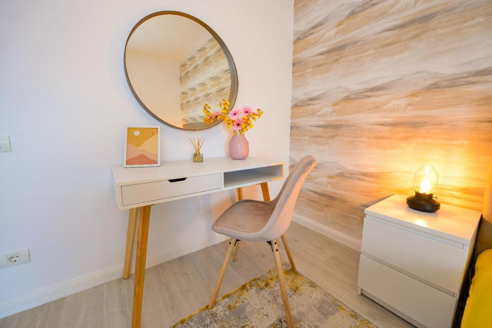 One-Bedroom Apartment - Photo 41