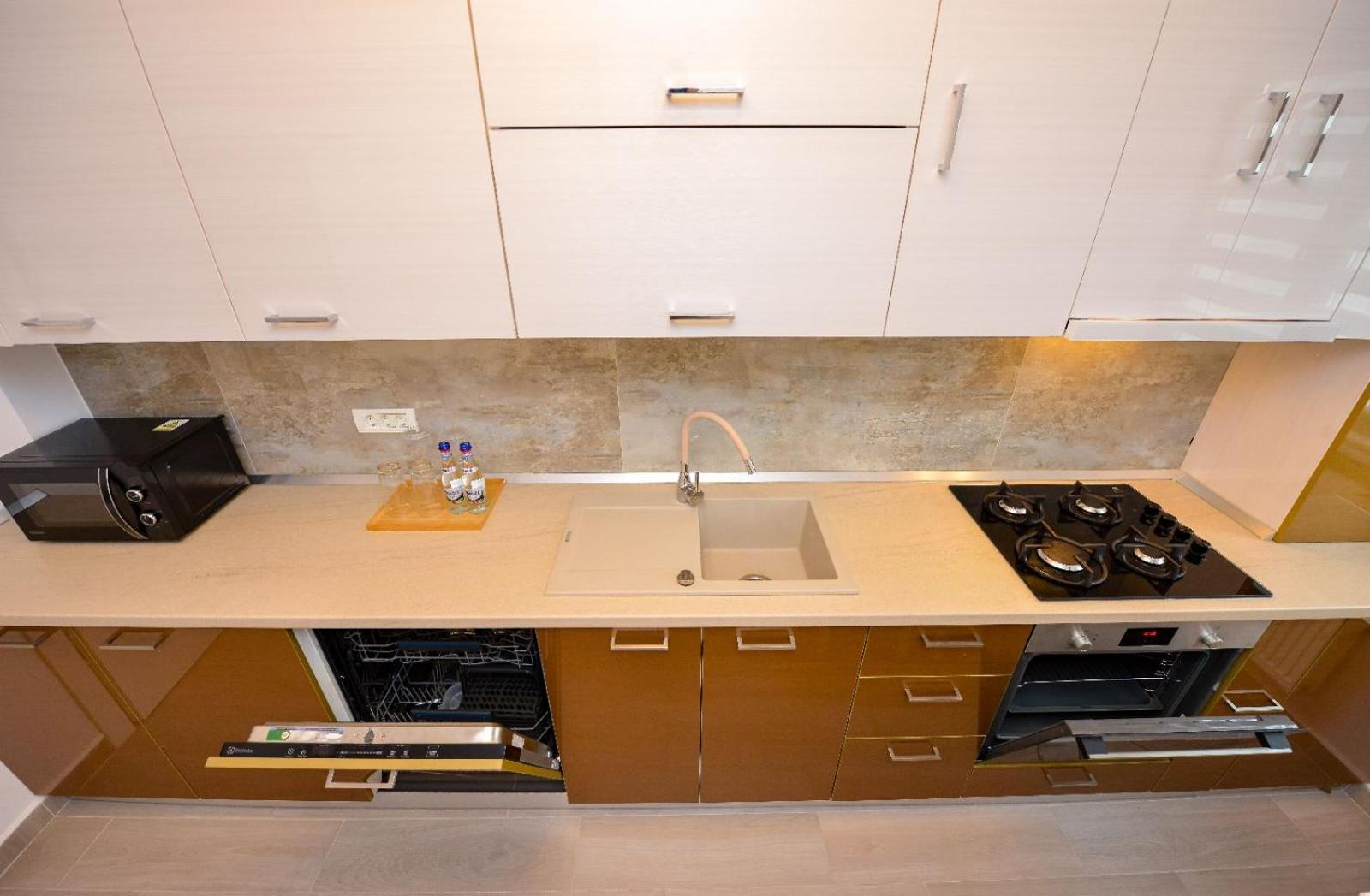 One-Bedroom Apartment - Photo 42