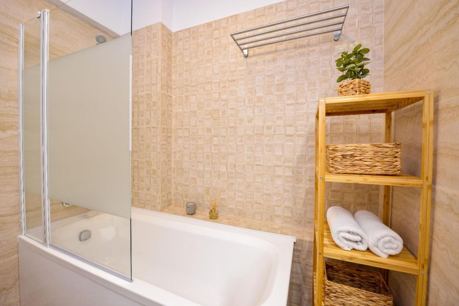 One-Bedroom Apartment - Photo 62