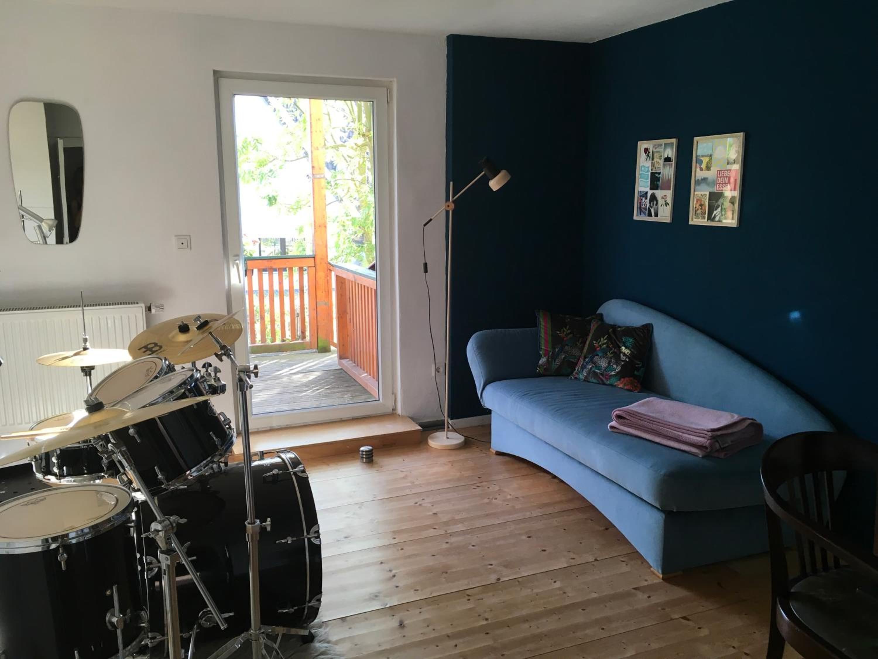 Apartment with Balcony photo 3