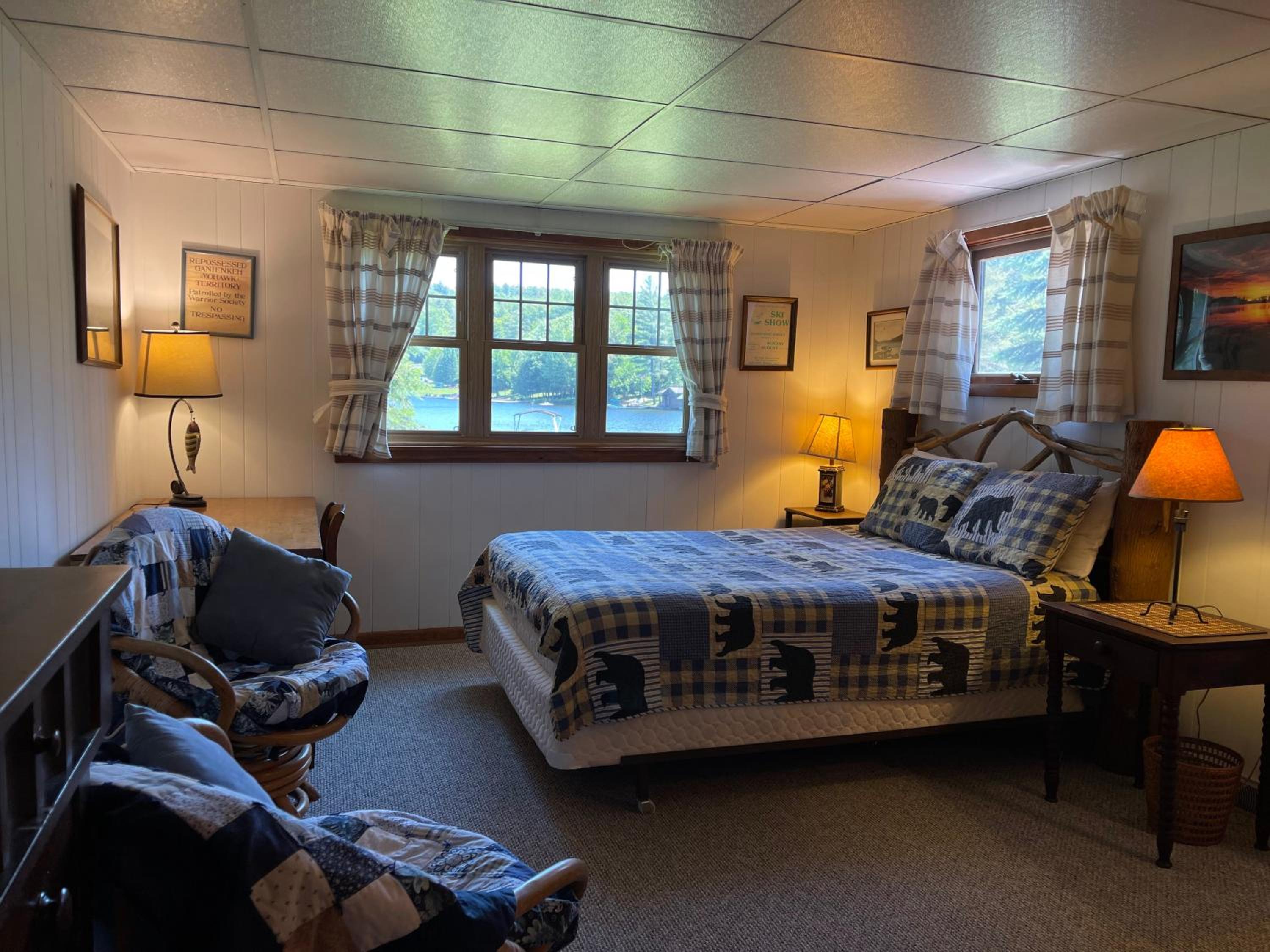 Three-Bedroom House photo 1