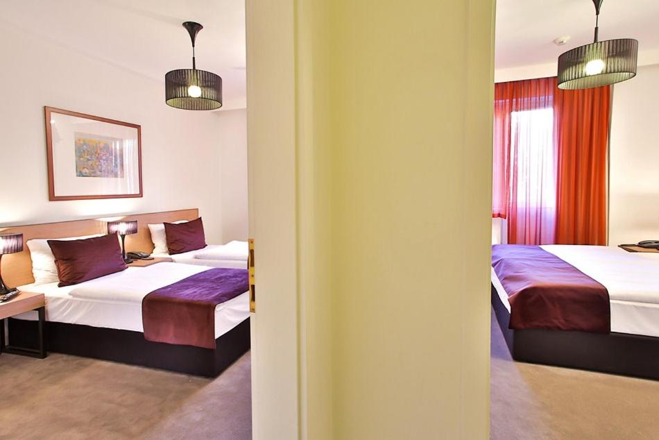 Two-Bedroom Apartment - Photo 12