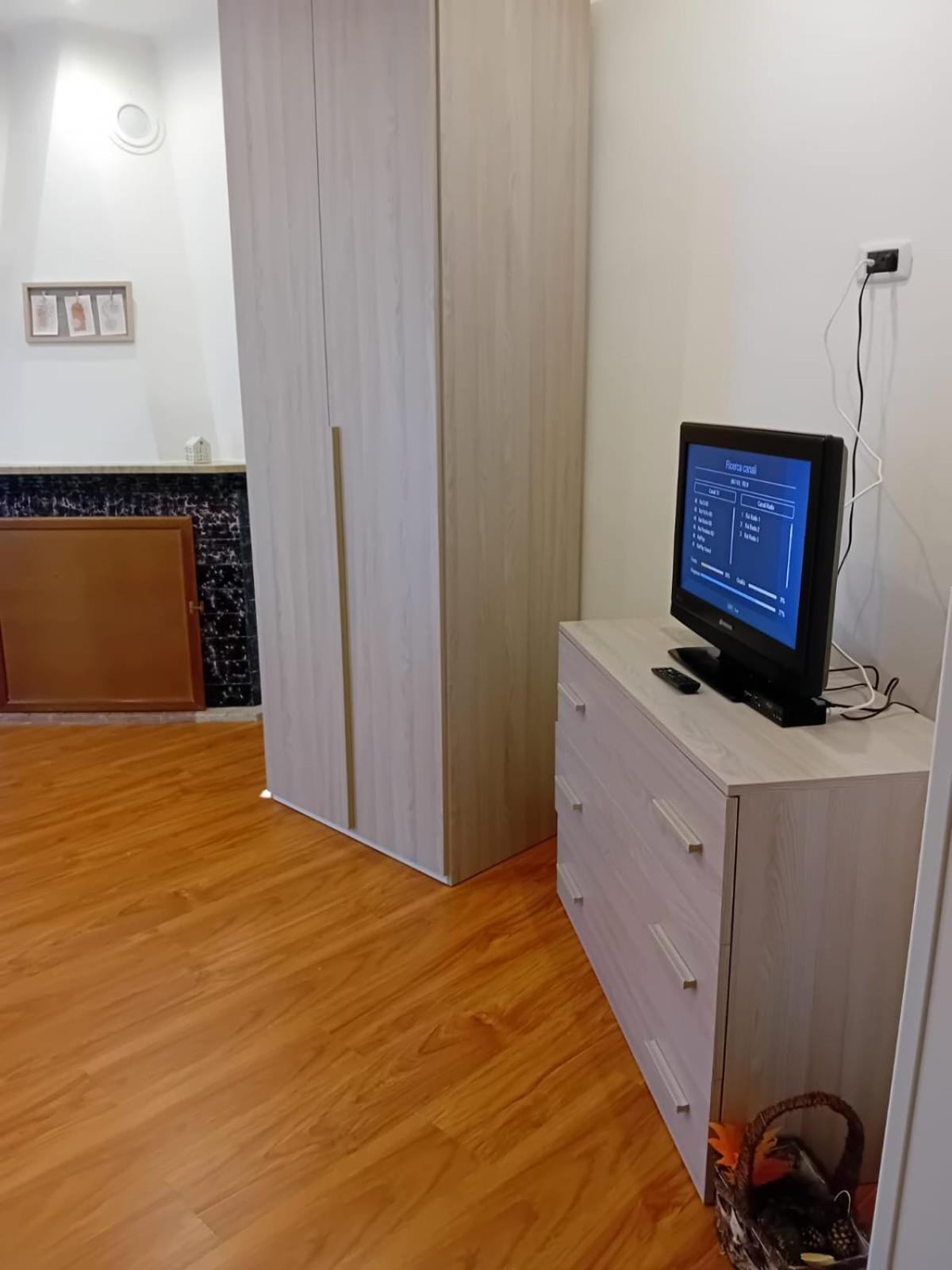 Apartment photo 2