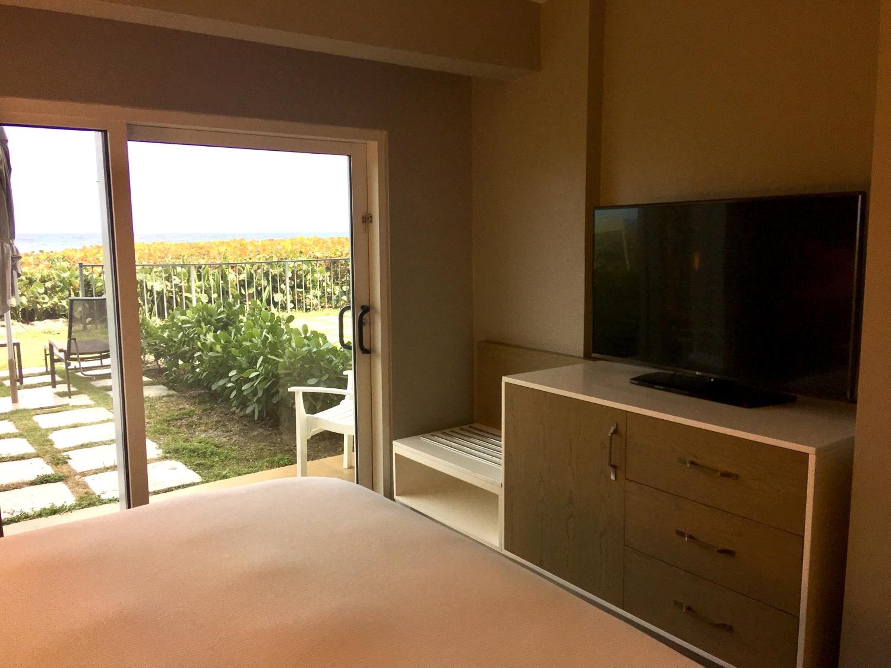 King Suite with Patio - Ground Floor