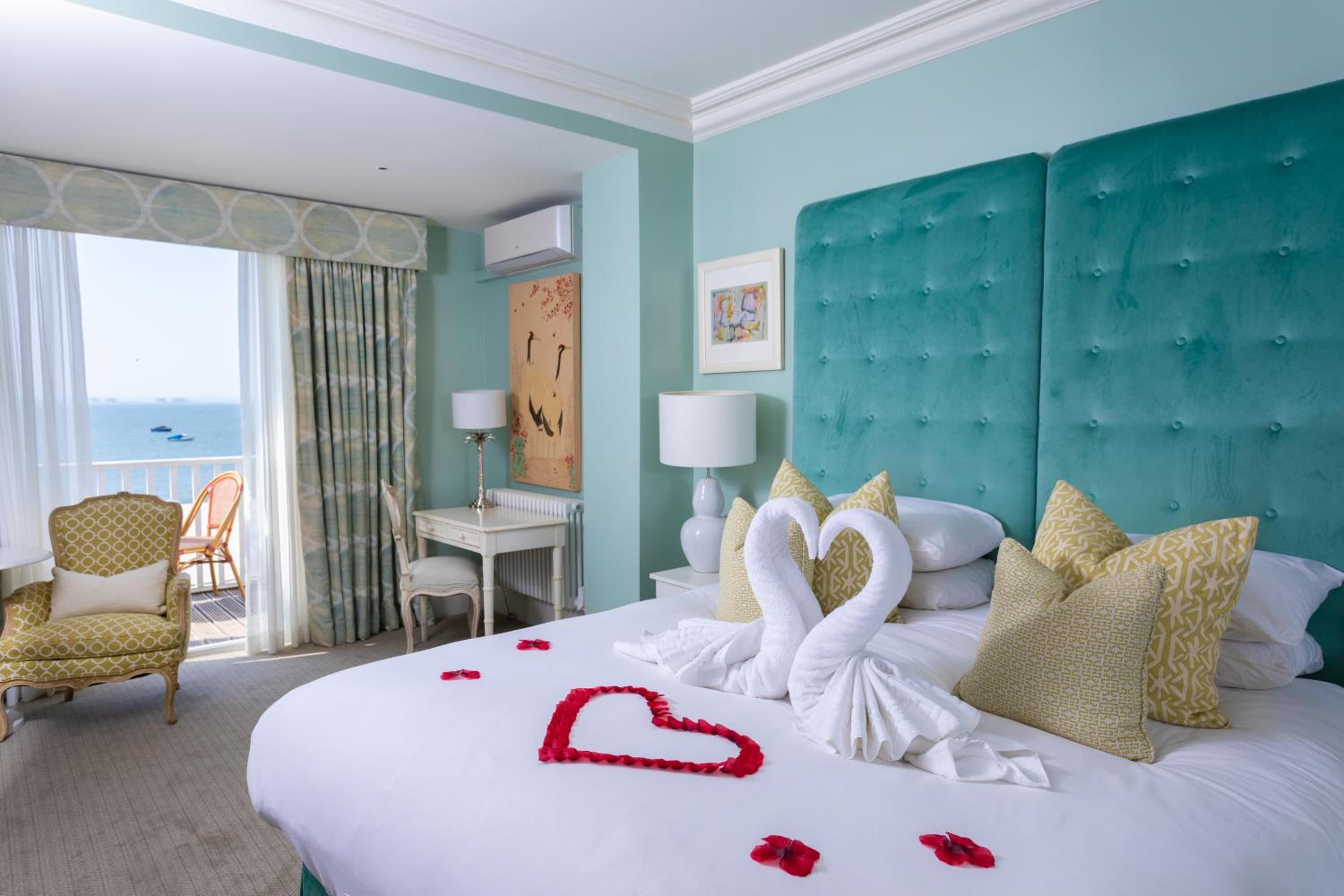 Executive King with Sea View and Balcony - Photo 14