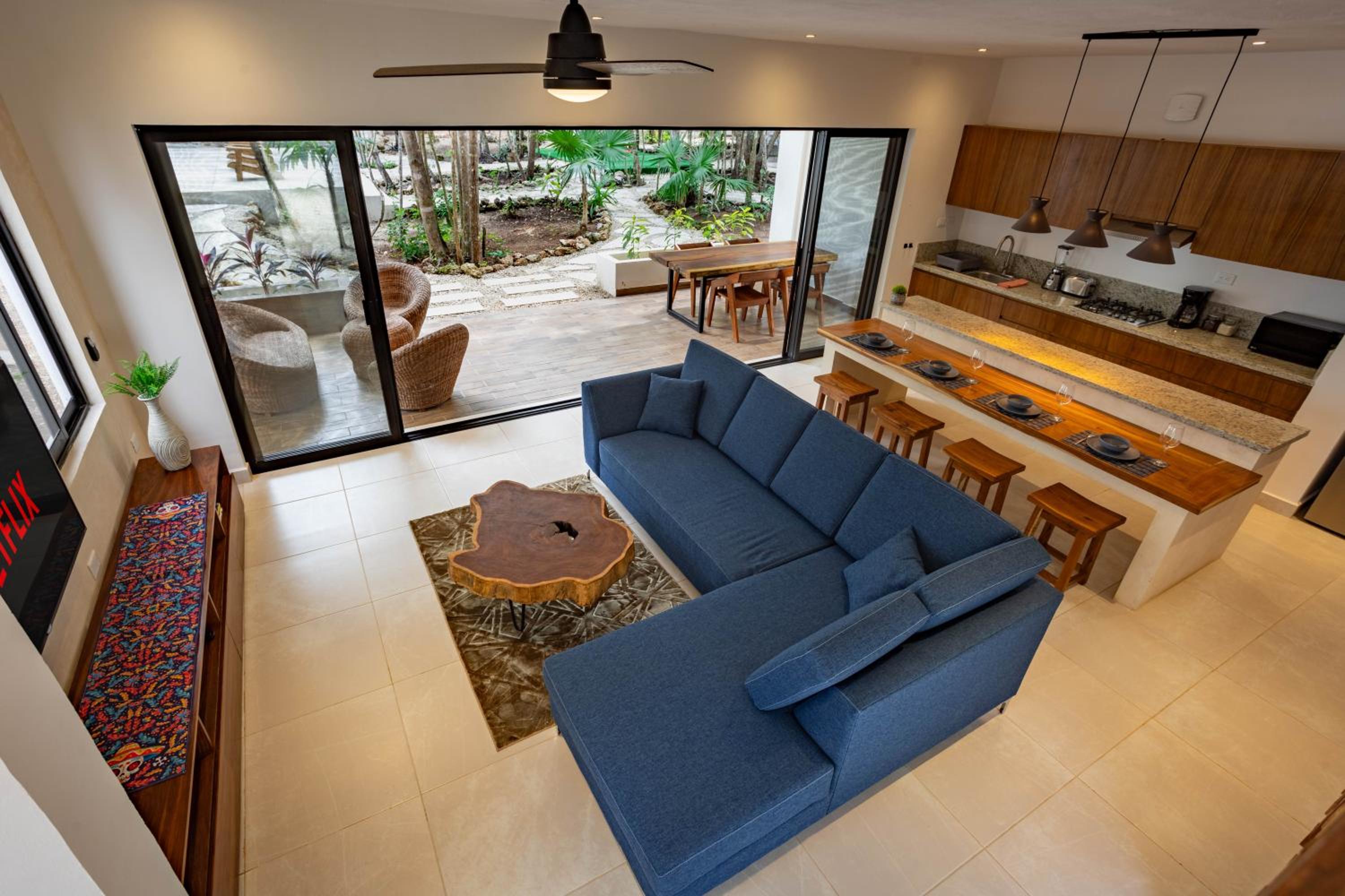 Superior Villa photo 1