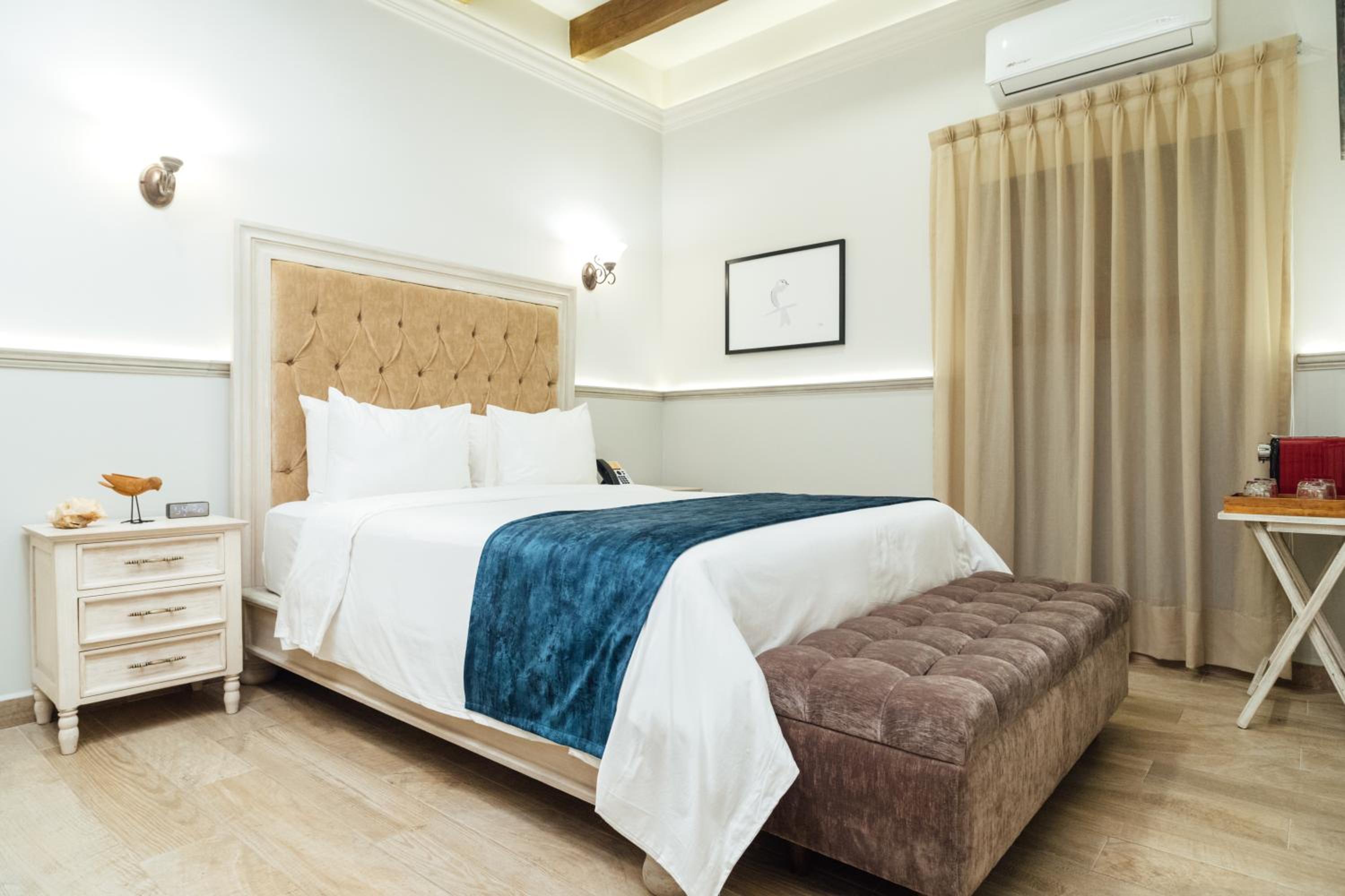 Premium Queen Room - Photo 1