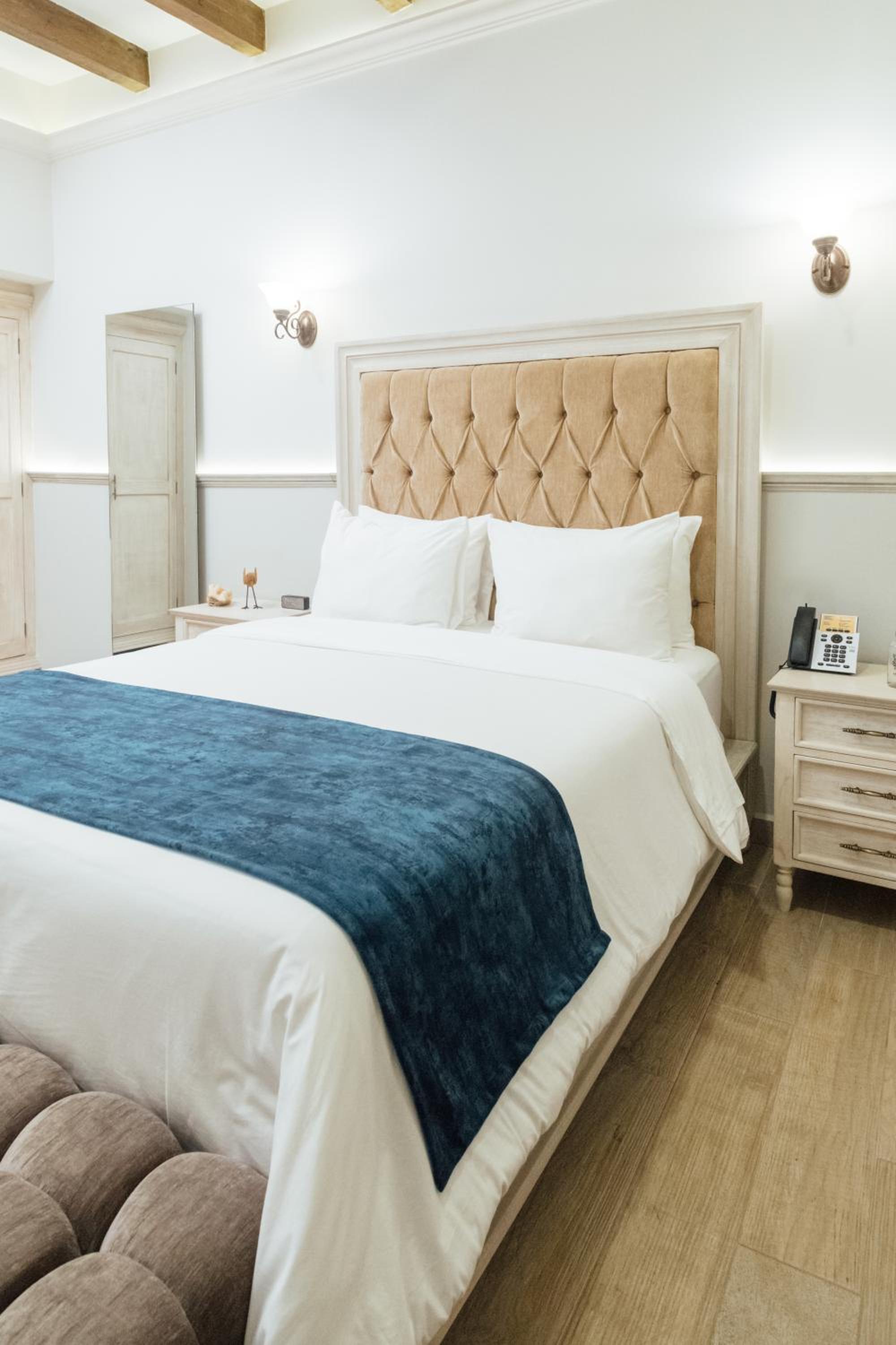 Premium Queen Room - Photo 3