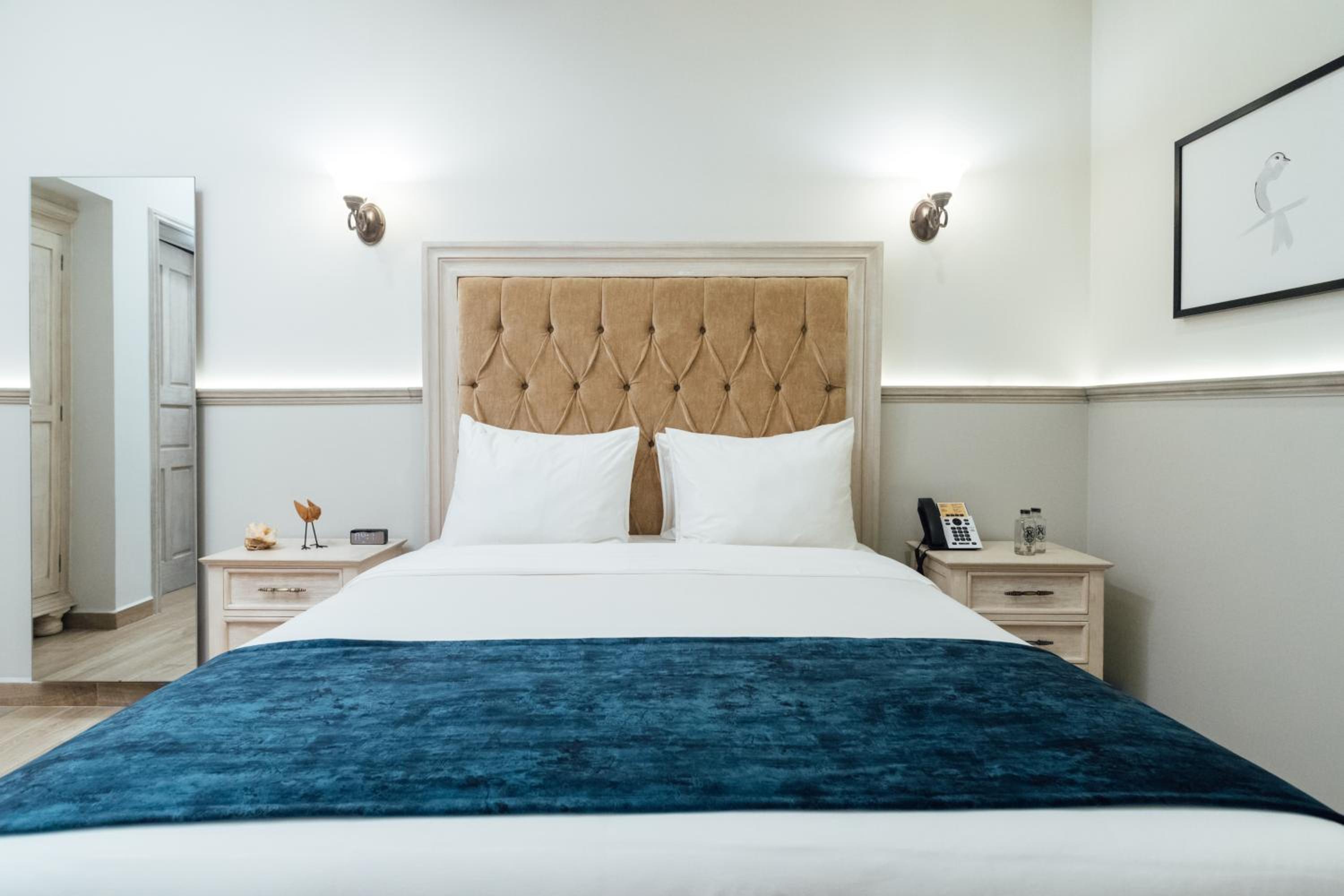 Premium Queen Room - Photo 2