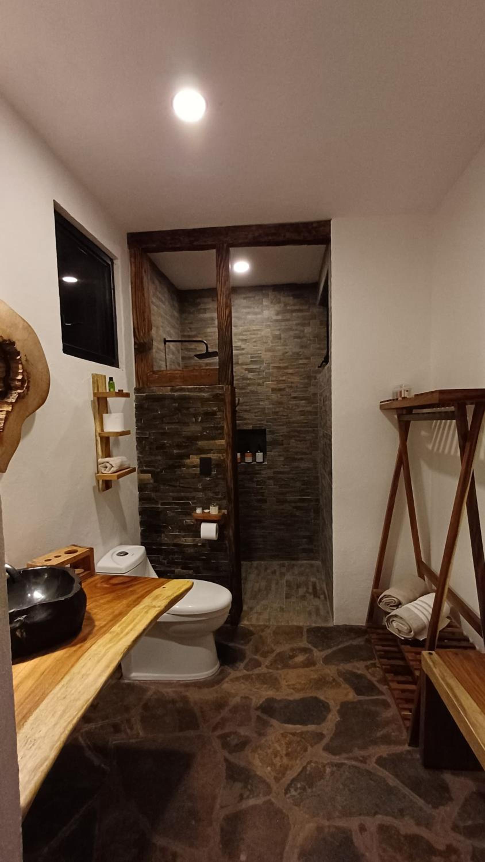 Studio with Balcony - Photo 3