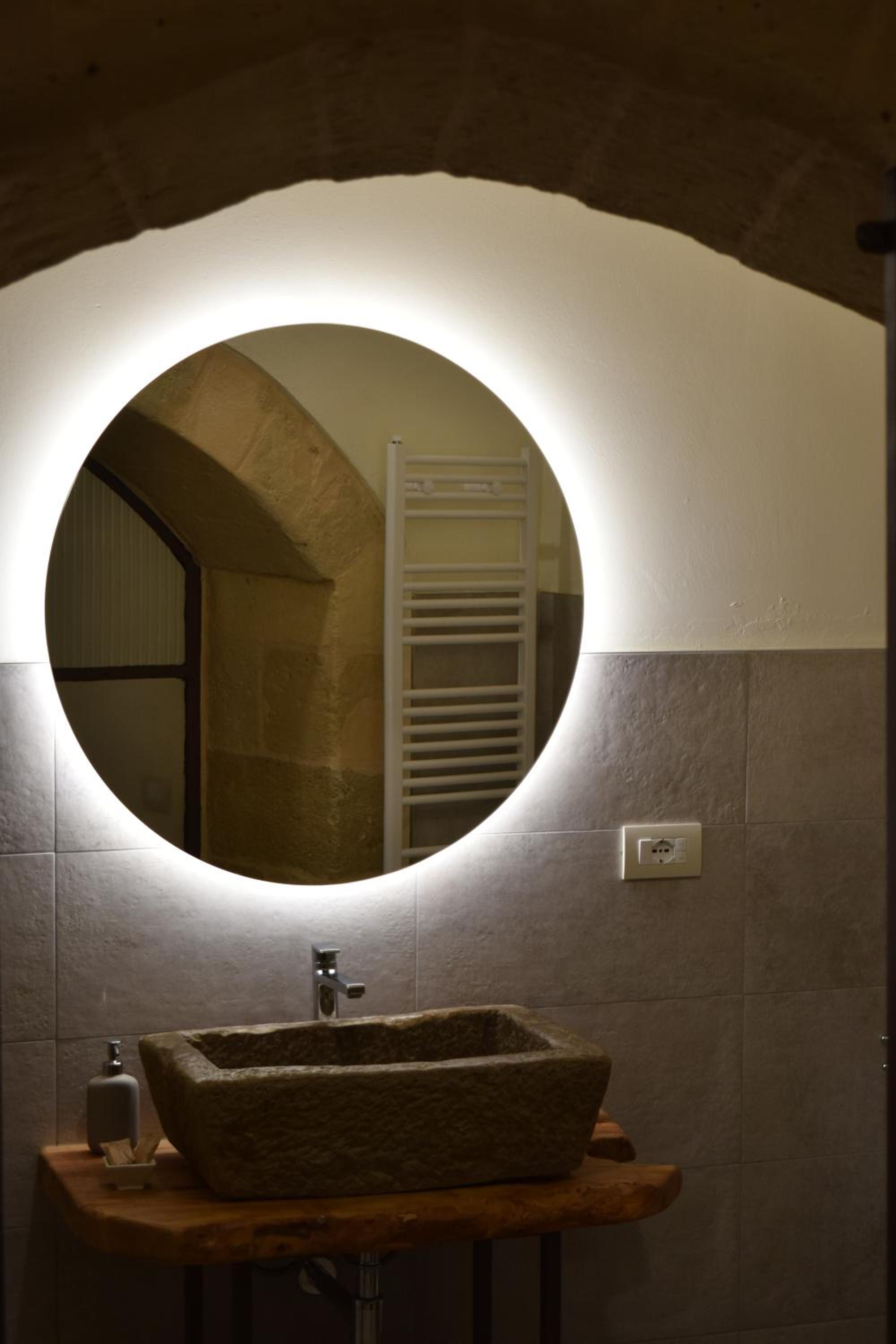 Deluxe Room - Photo 11