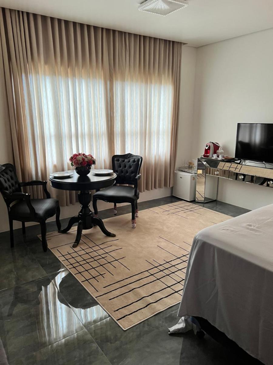Suite with Hot Tub - Photo 21