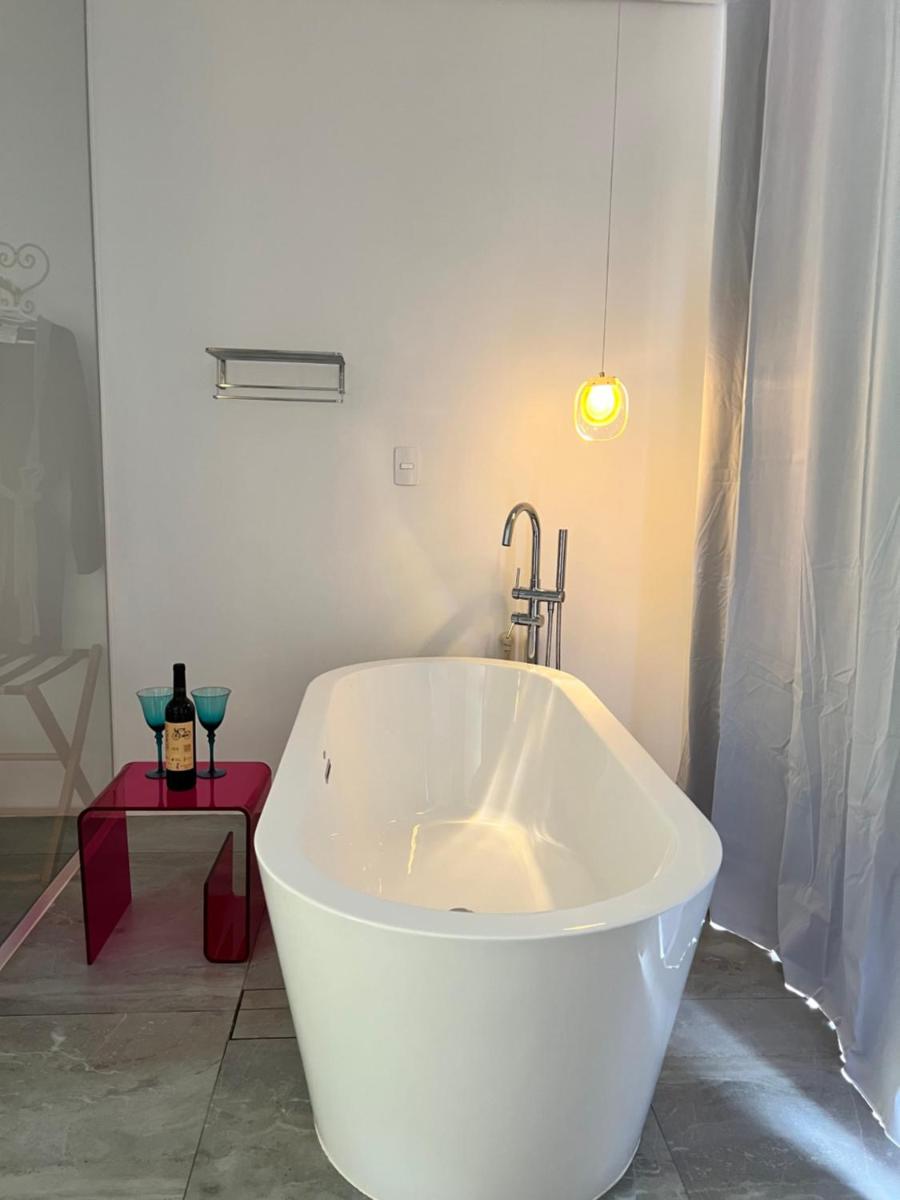 Suite with Hot Tub - Photo 22