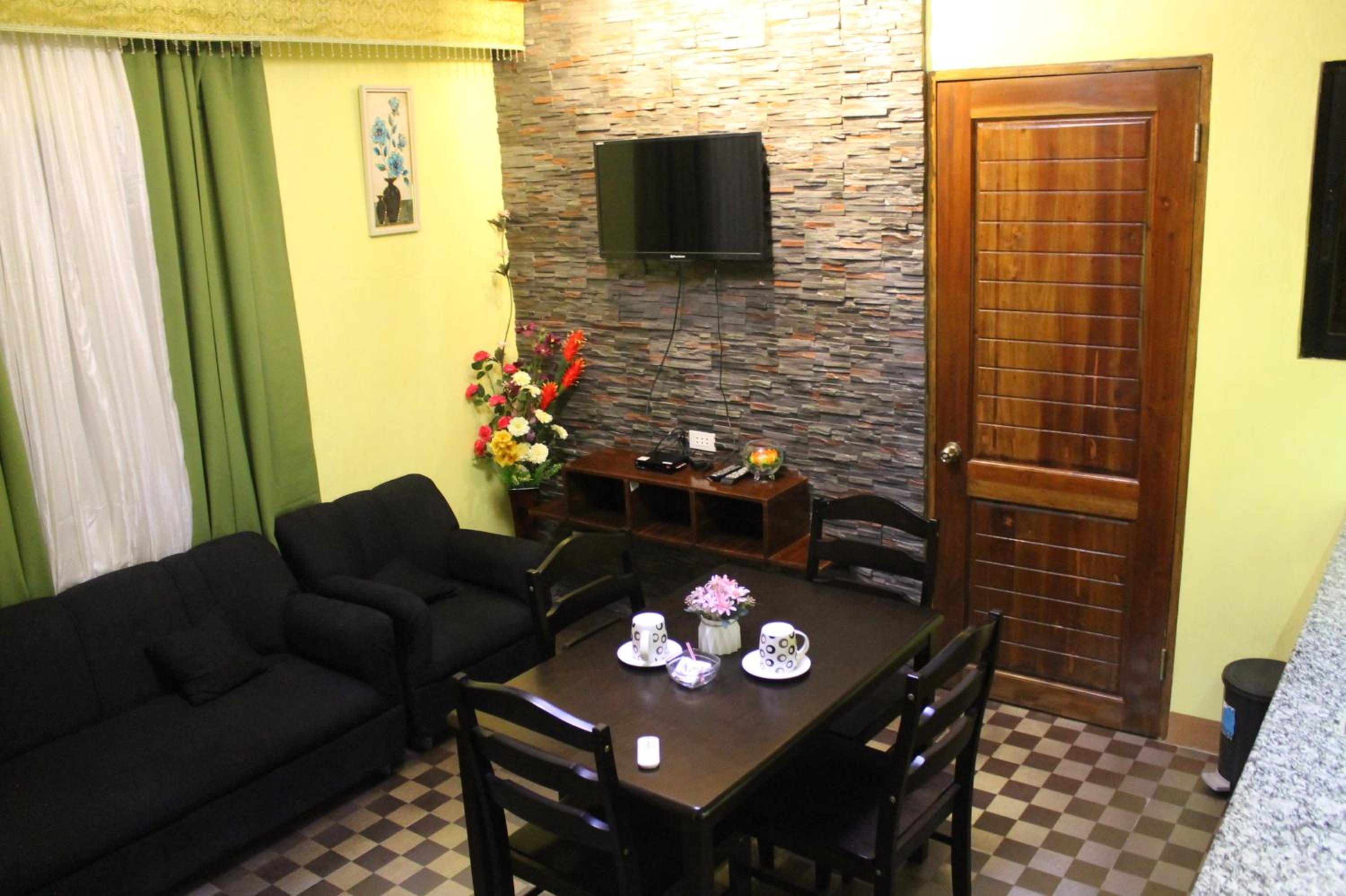 Family Room - Photo 7