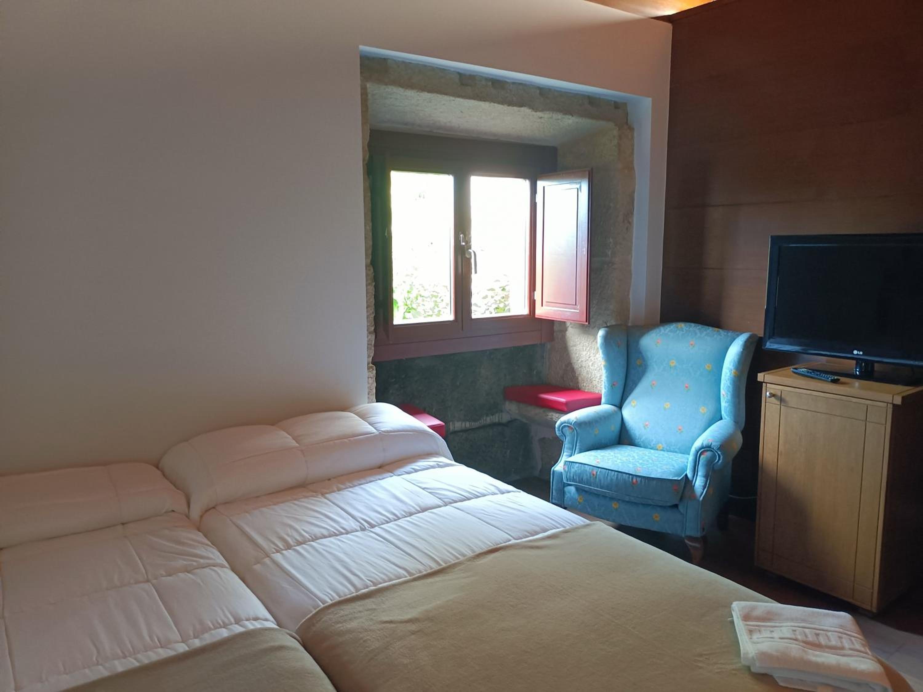 Quadruple Room - Photo 1