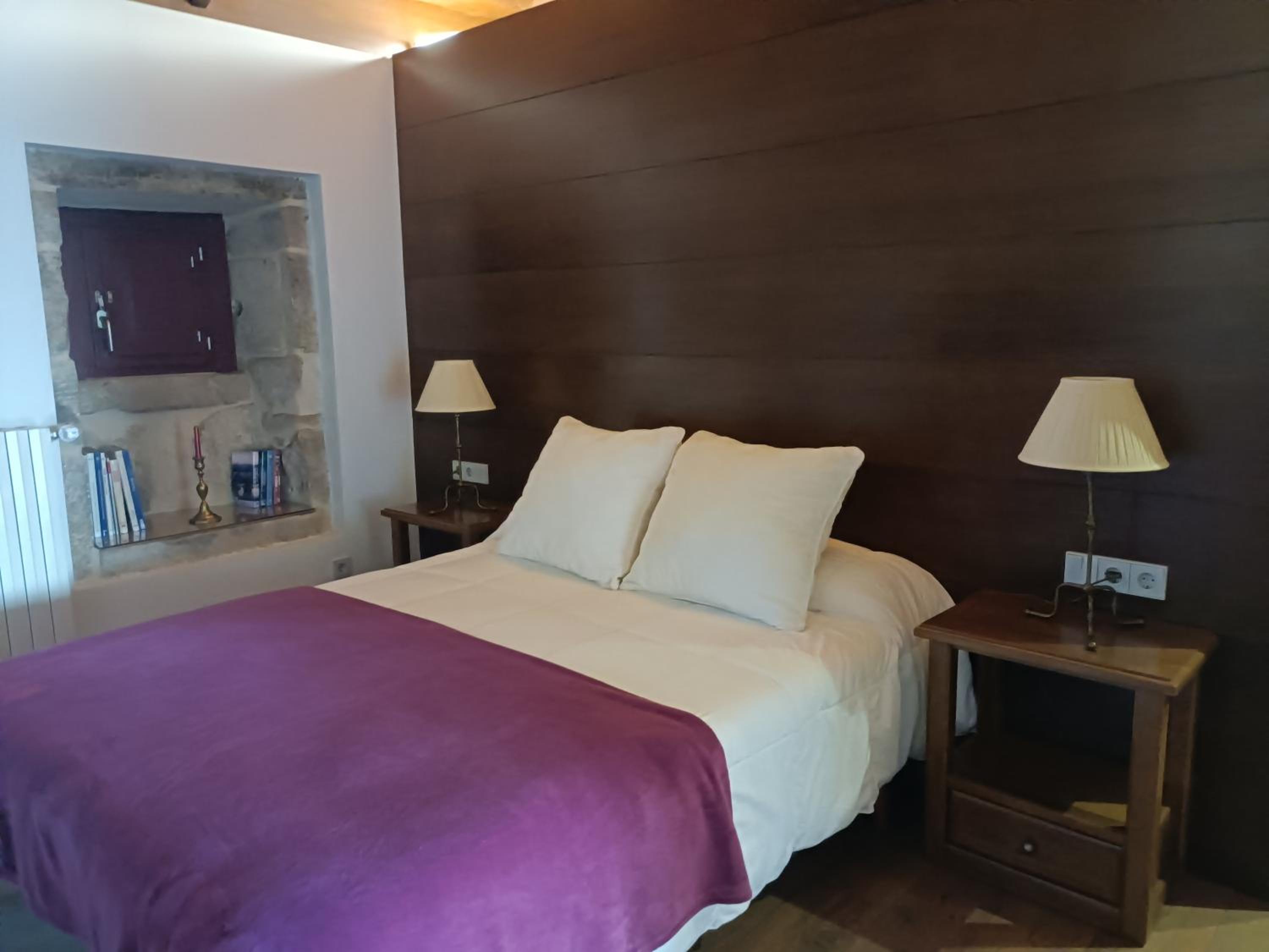 Double Room with Private Bathroom - Photo 1