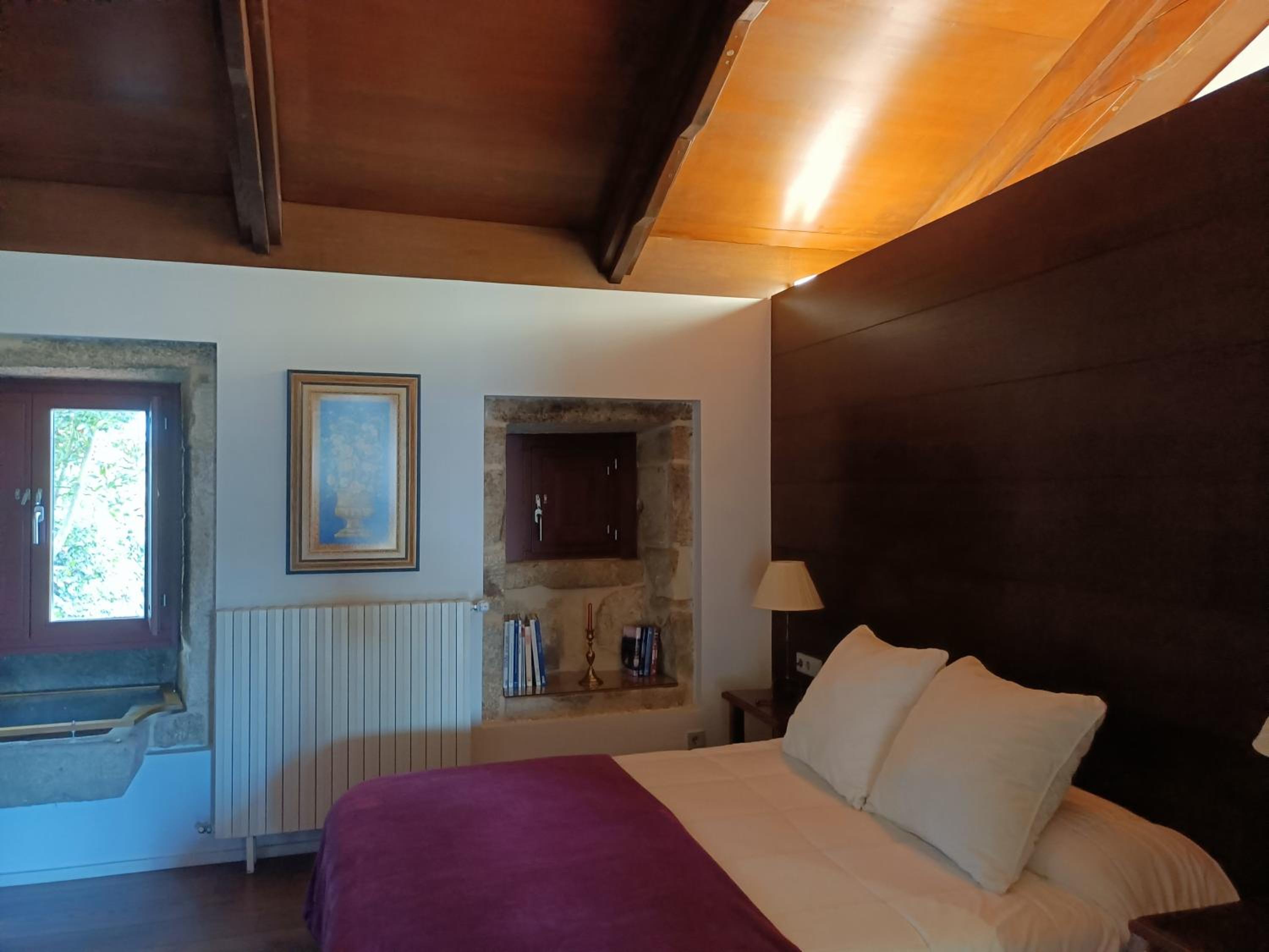 Double Room with Private Bathroom - Photo 3