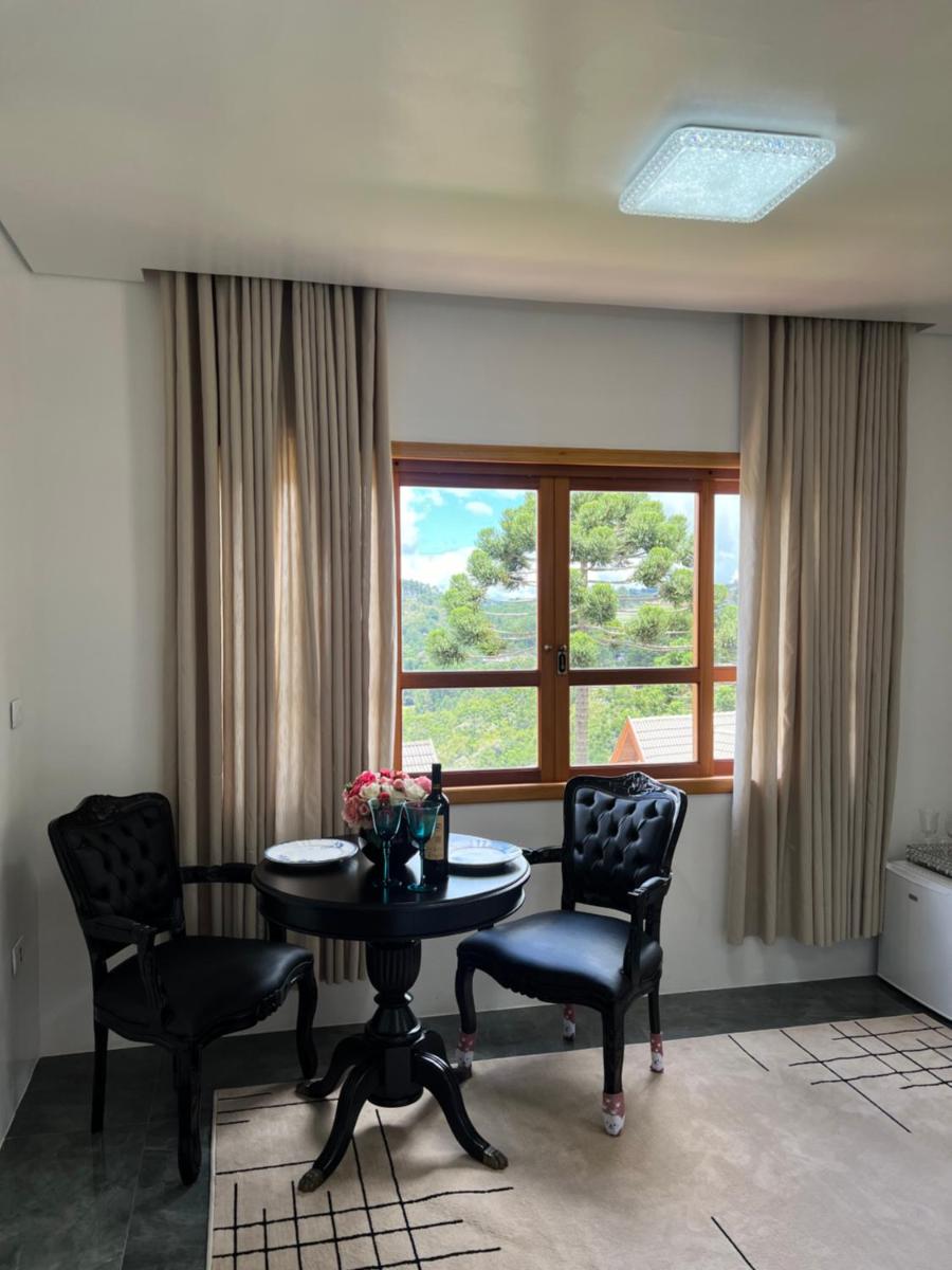 Suite with Hot Tub - Photo 25
