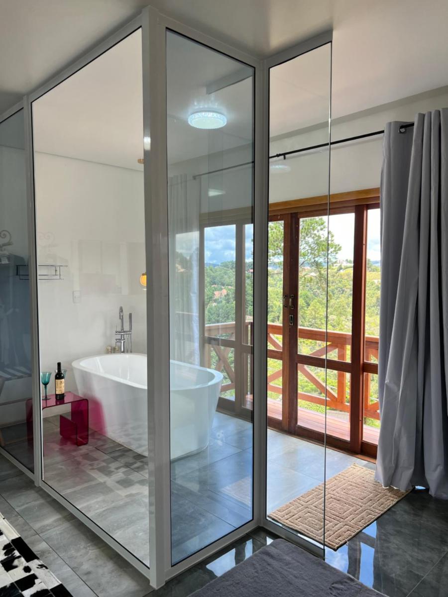 Suite with Hot Tub - Photo 24