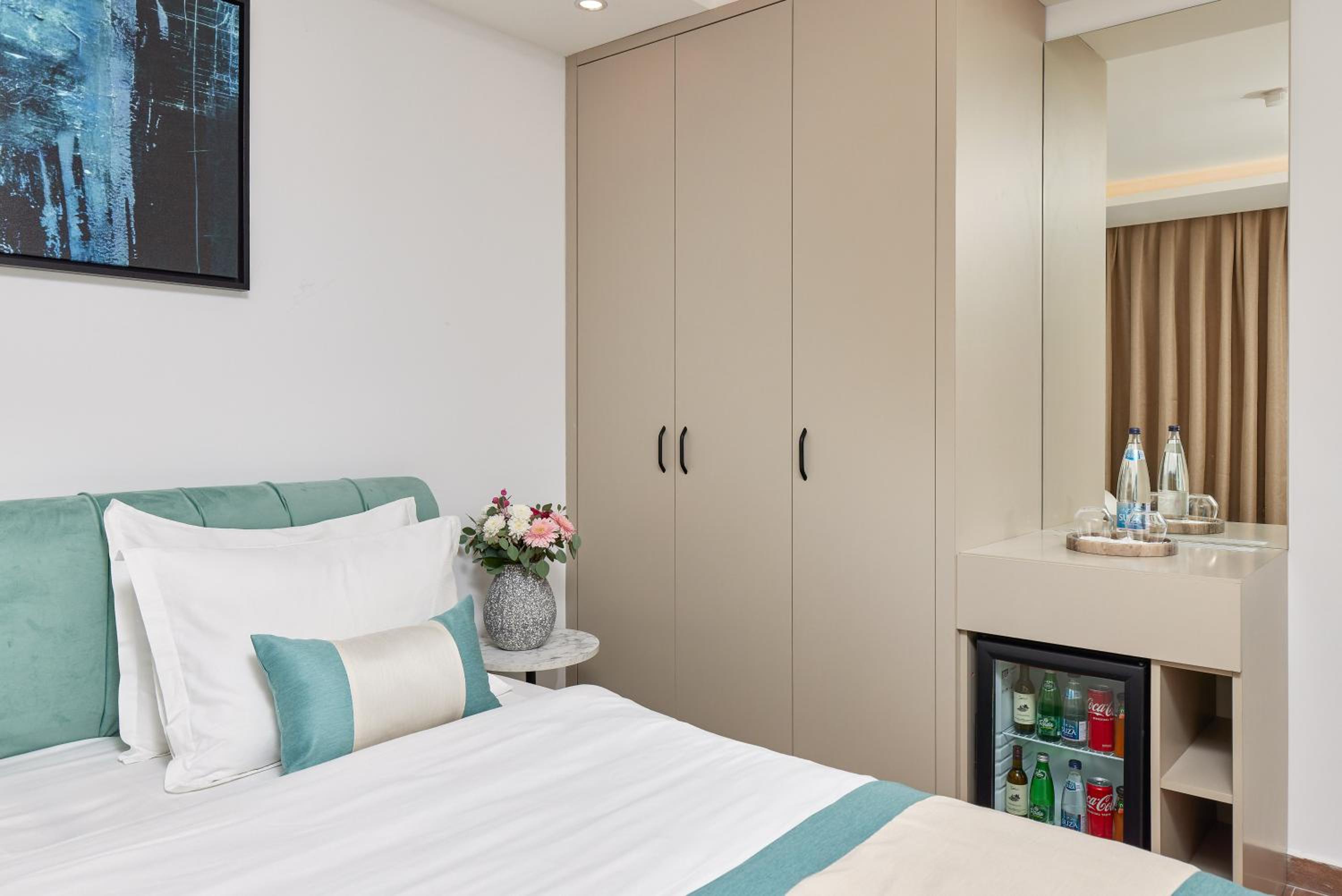 Double or Twin Room - Photo 5