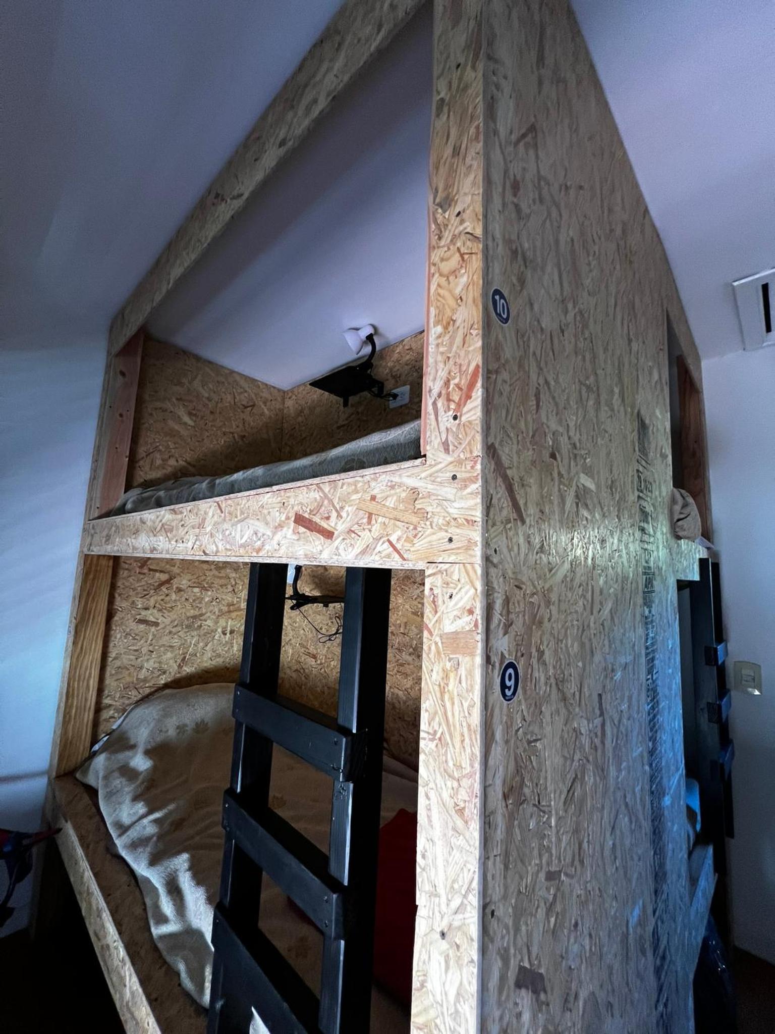 Bed in 4-Bed Dormitory Room photo 2