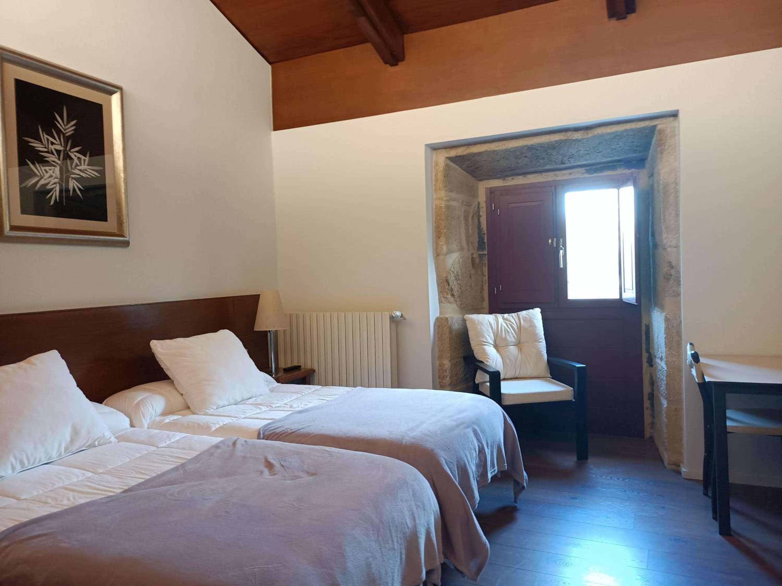 Double Room - Photo 16