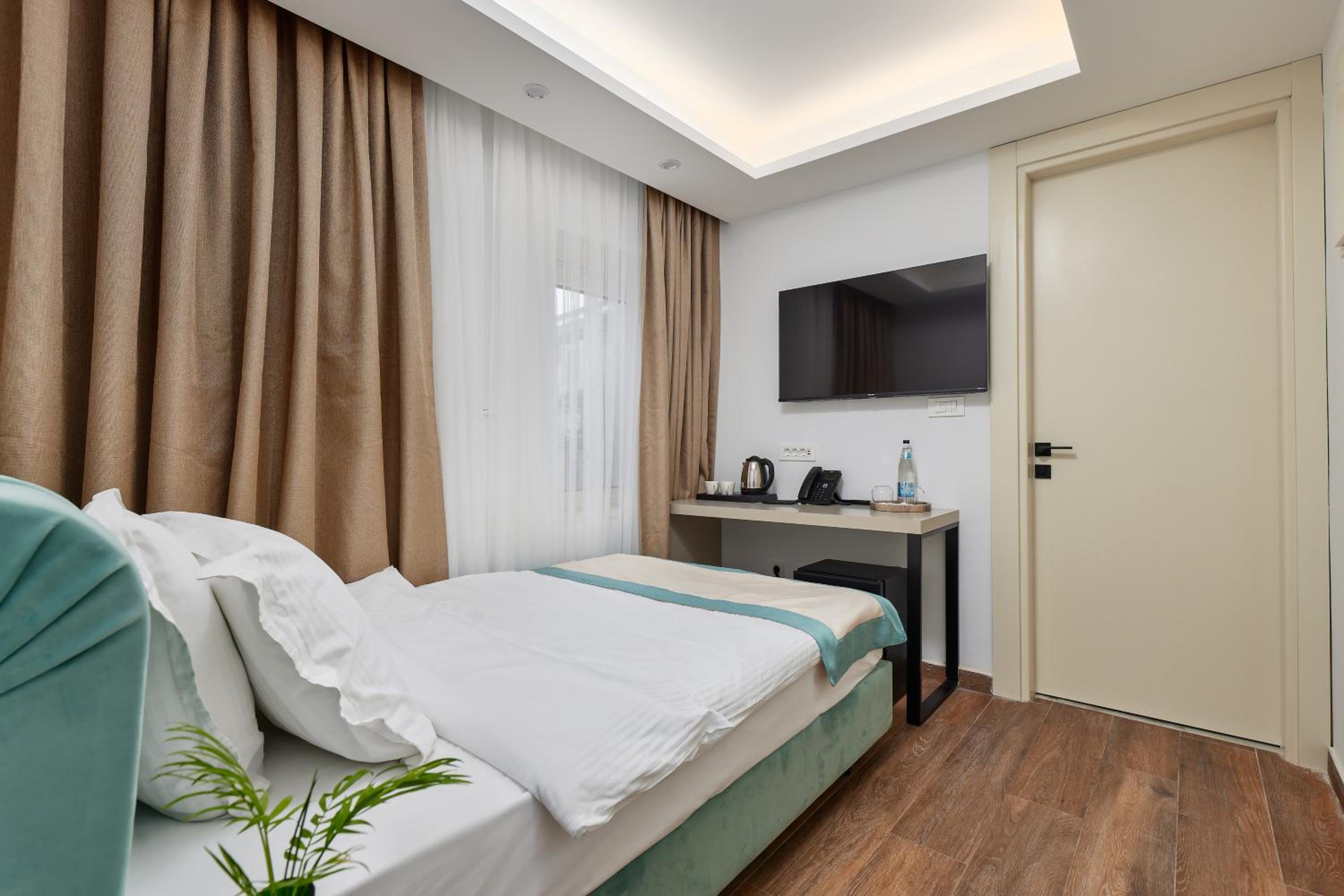 Standard Triple Room - Photo 2