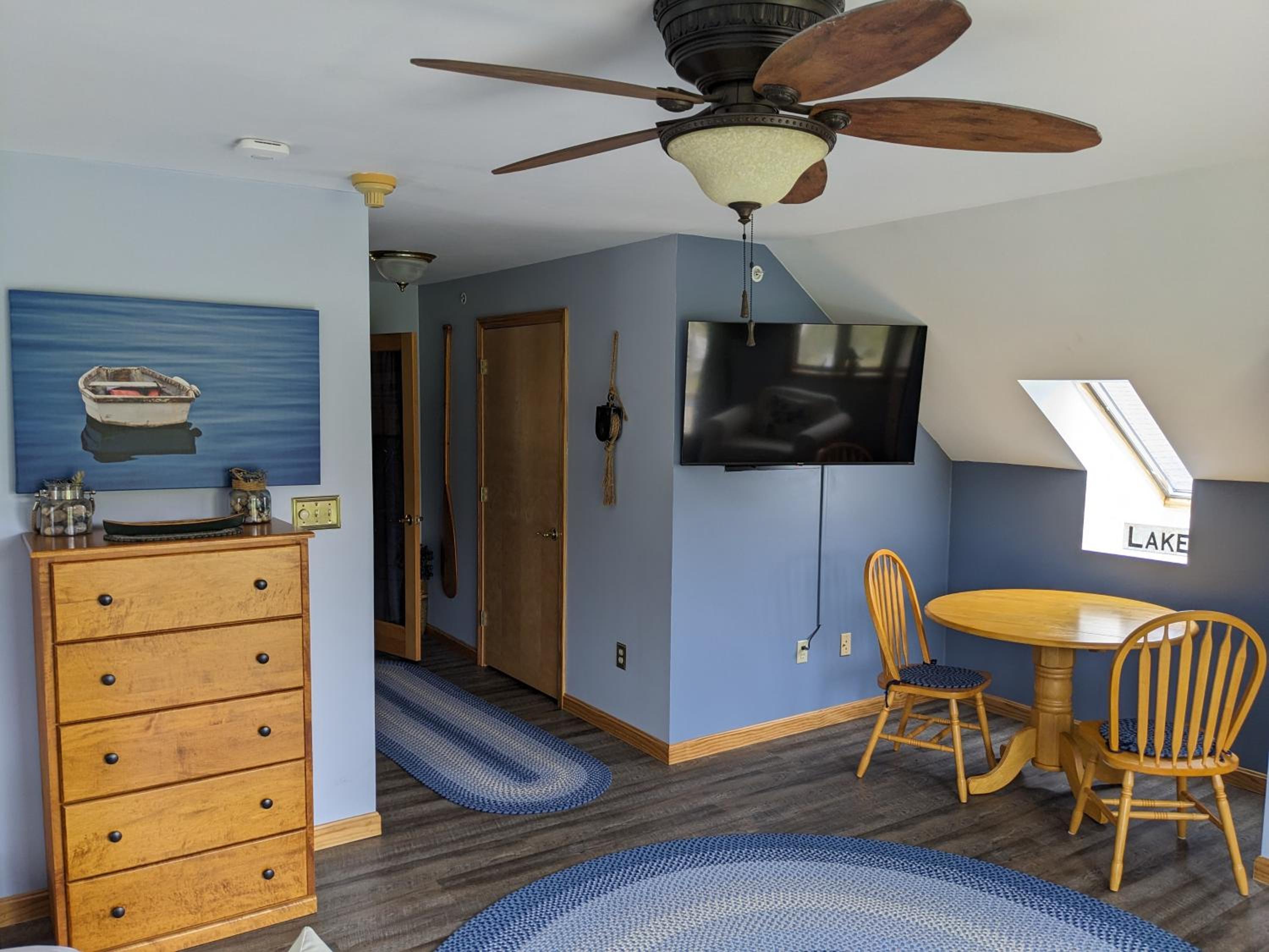 King Room with Lake View photo 3