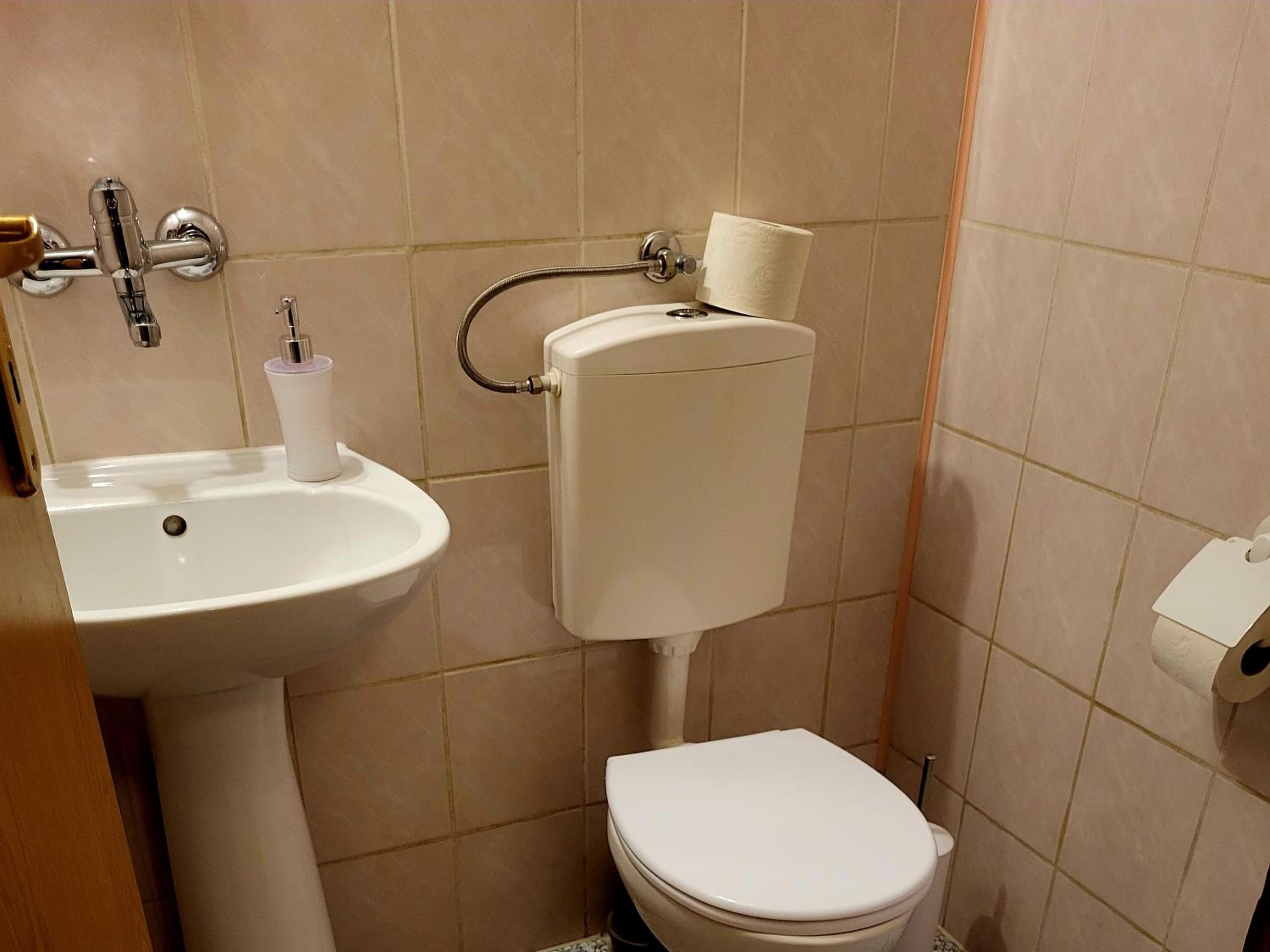 Small Twin Room photo 3