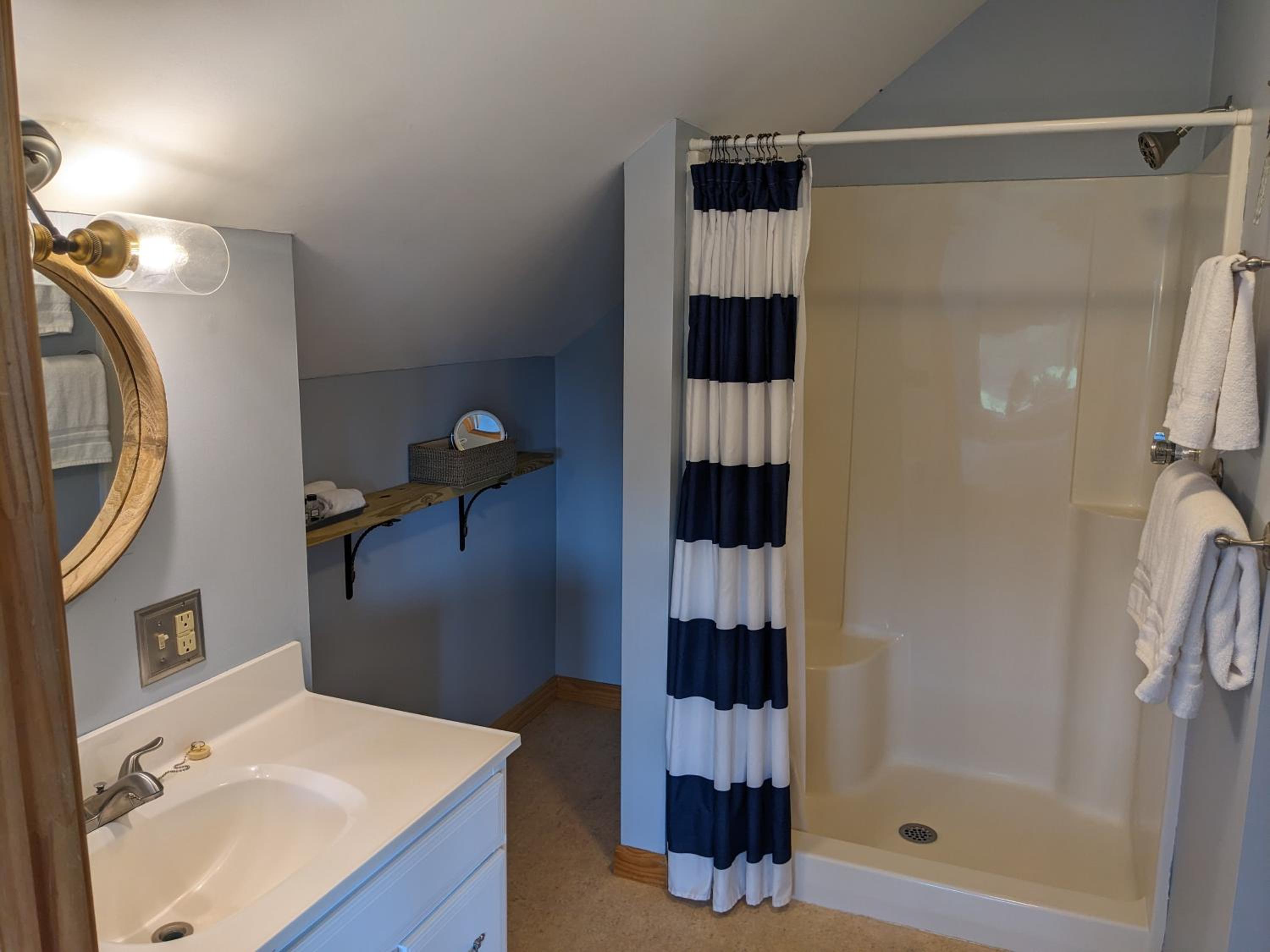 King Room with Lake View photo 2