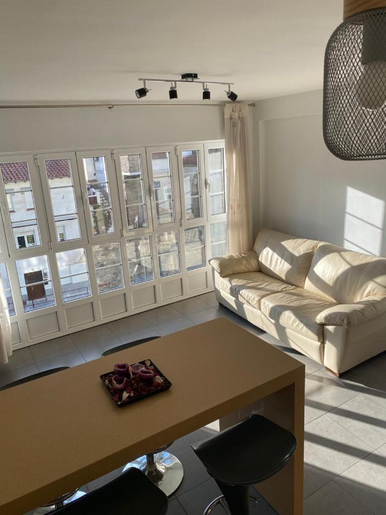 Three-Bedroom Apartment photo 2