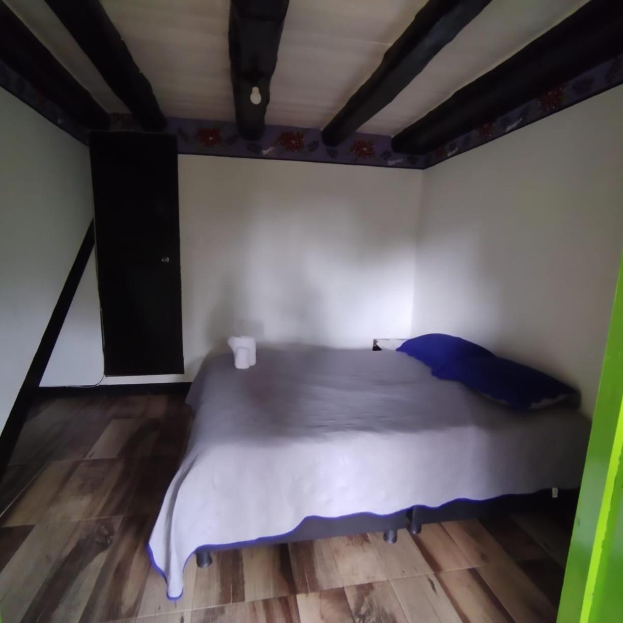 Standard Queen Room photo 1