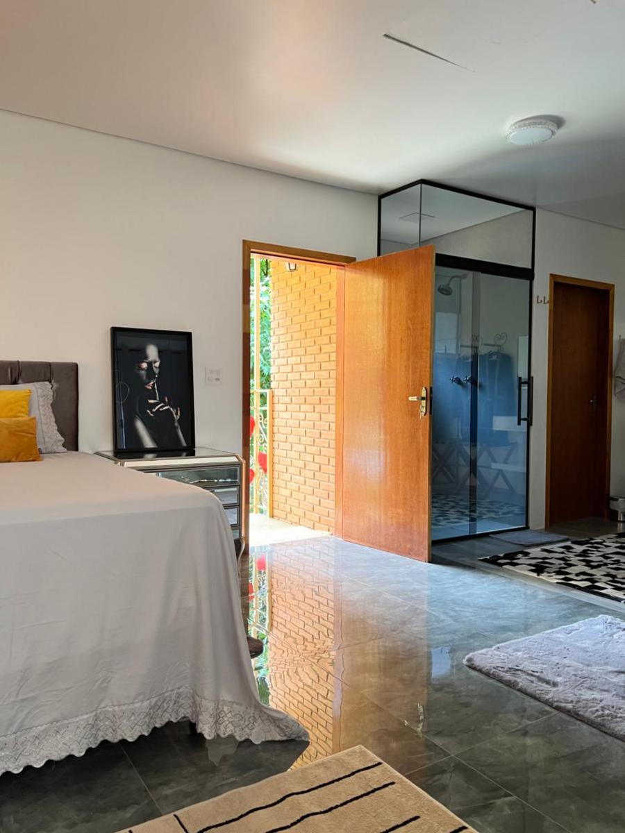 Suite with Hot Tub - Photo 18