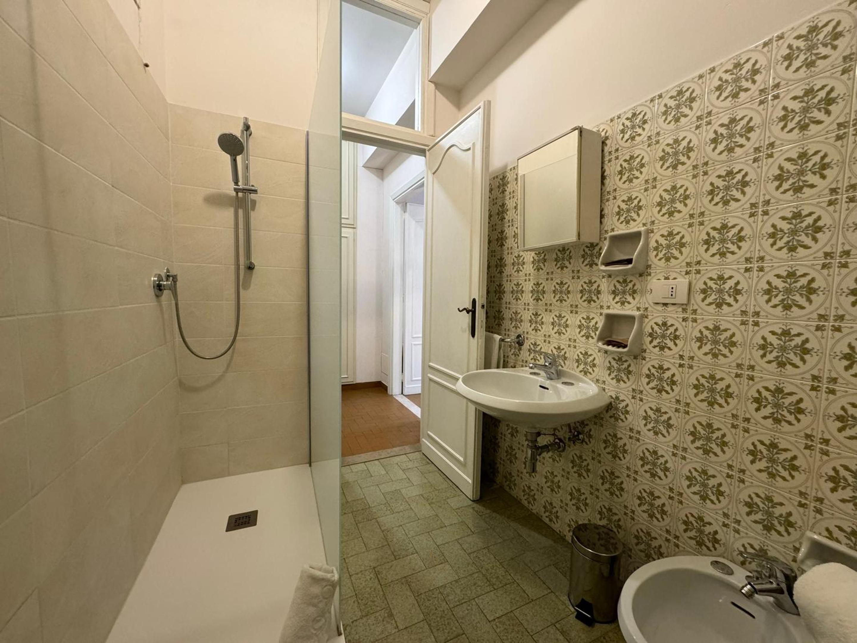 Standard Family Room - Photo 3