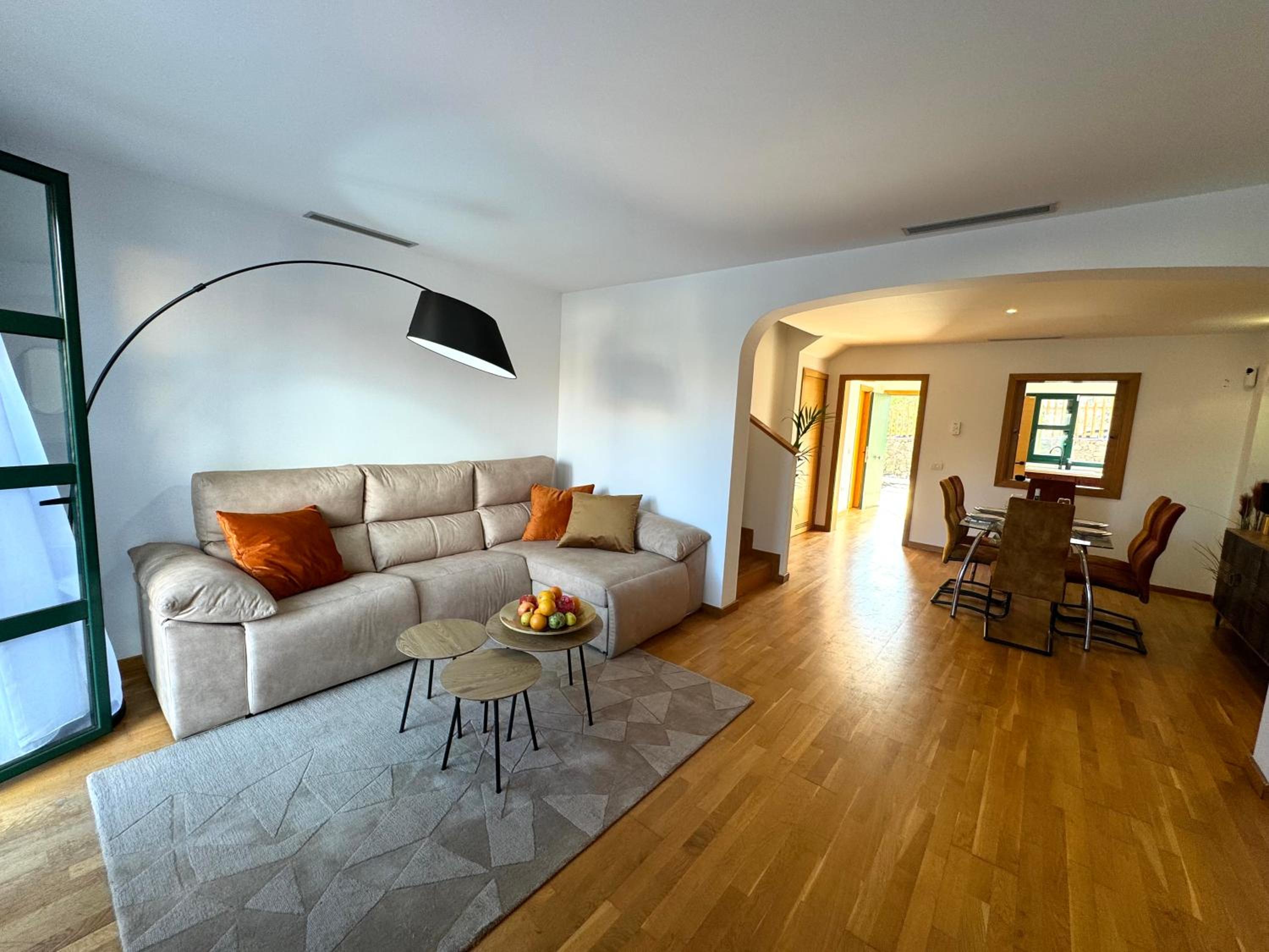 Three-Bedroom House photo 3