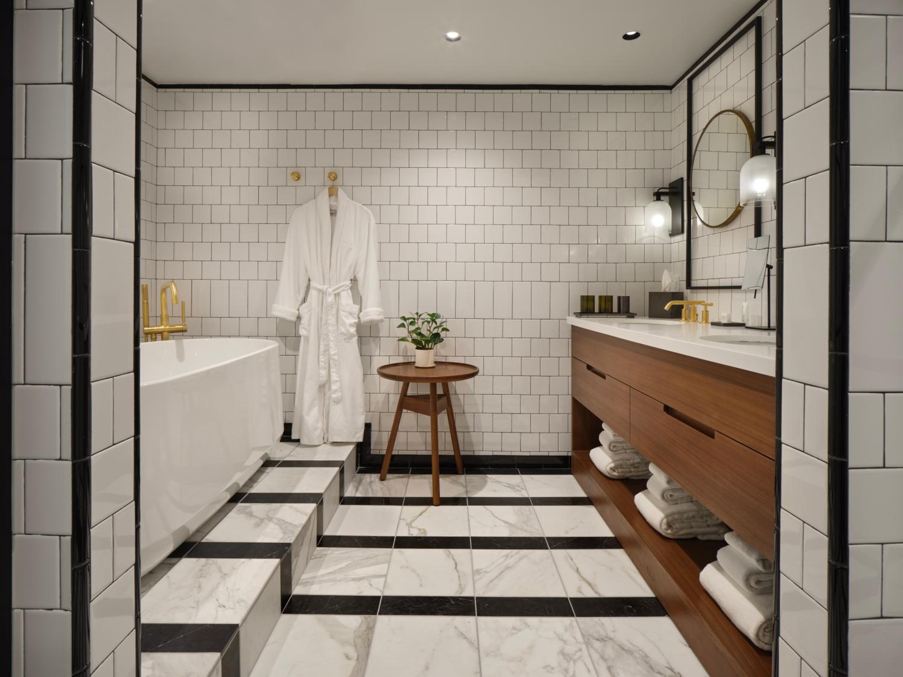21c King Suite - Photo 2