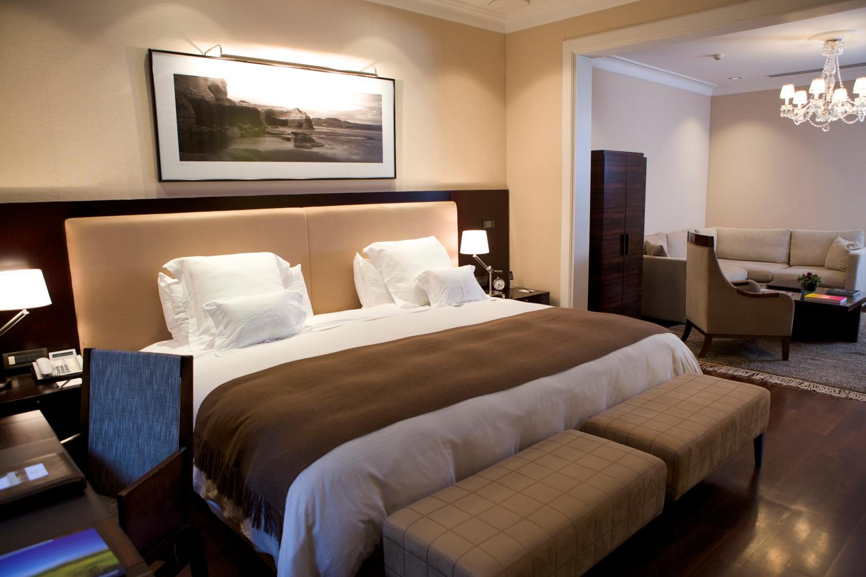 Deluxe Suite photo 1