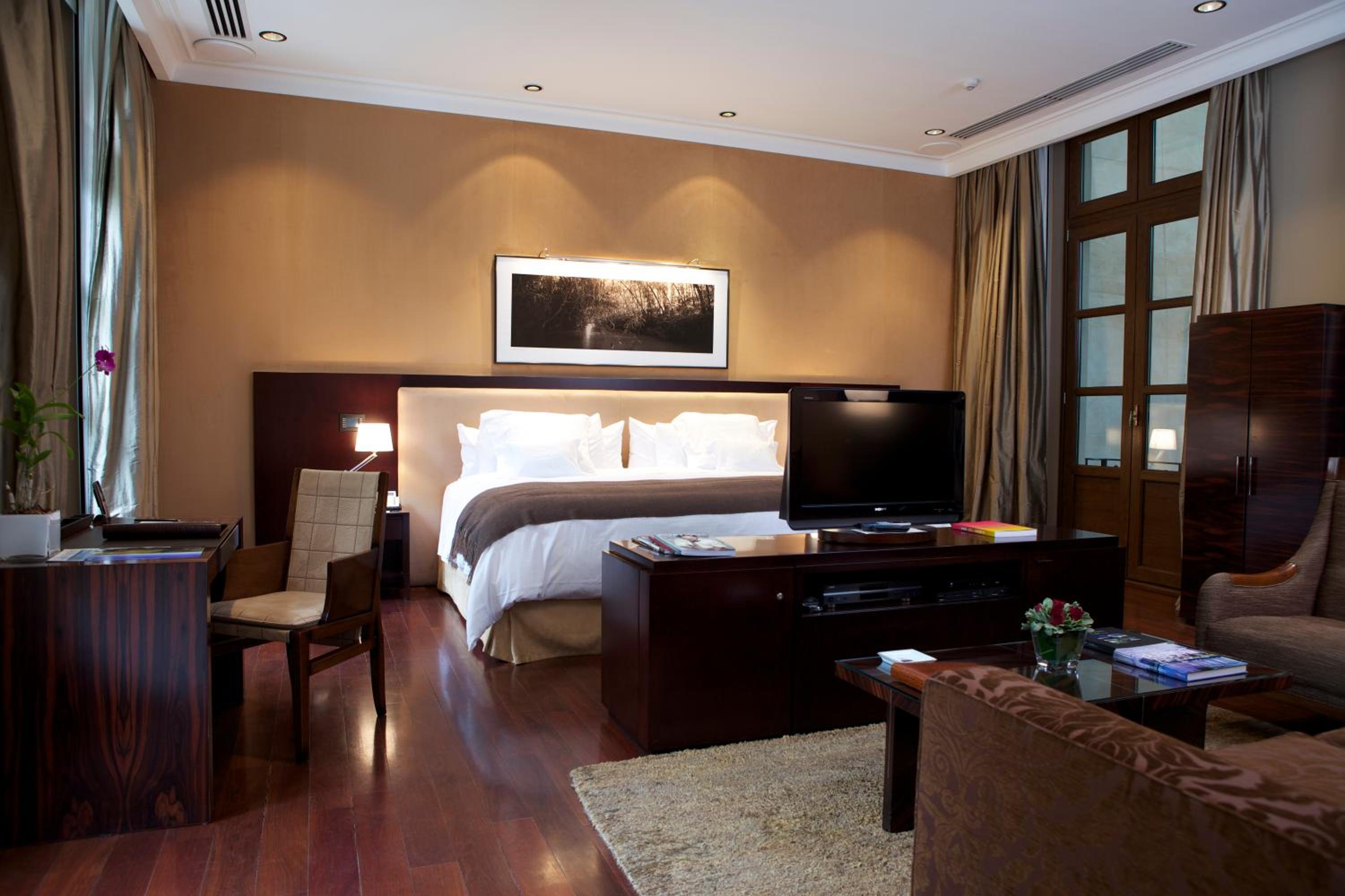 Executive Suite photo 1