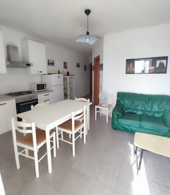 Two-Bedroom Apartment photo 3
