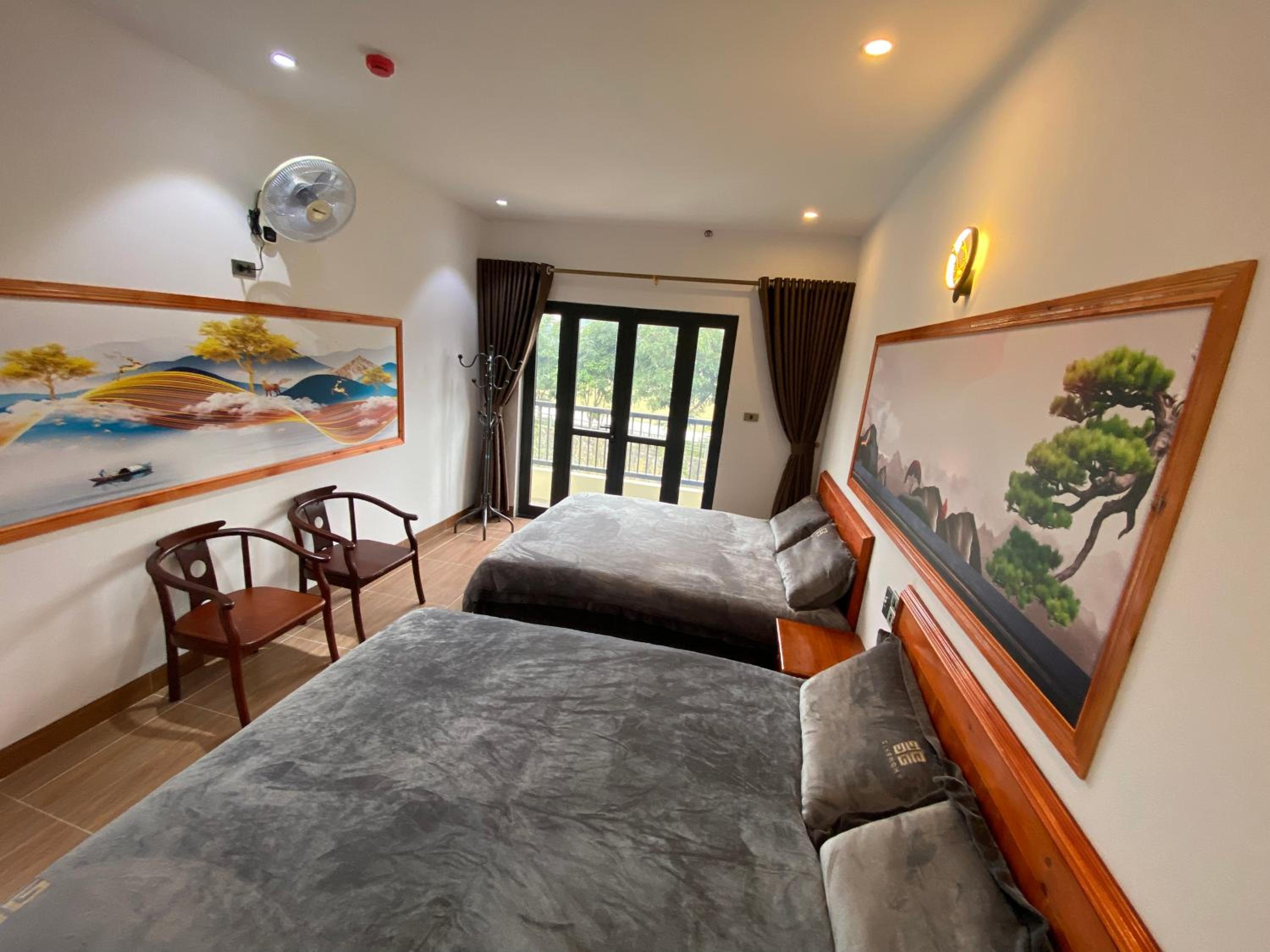 Quadruple Room with Mountain View photo 1