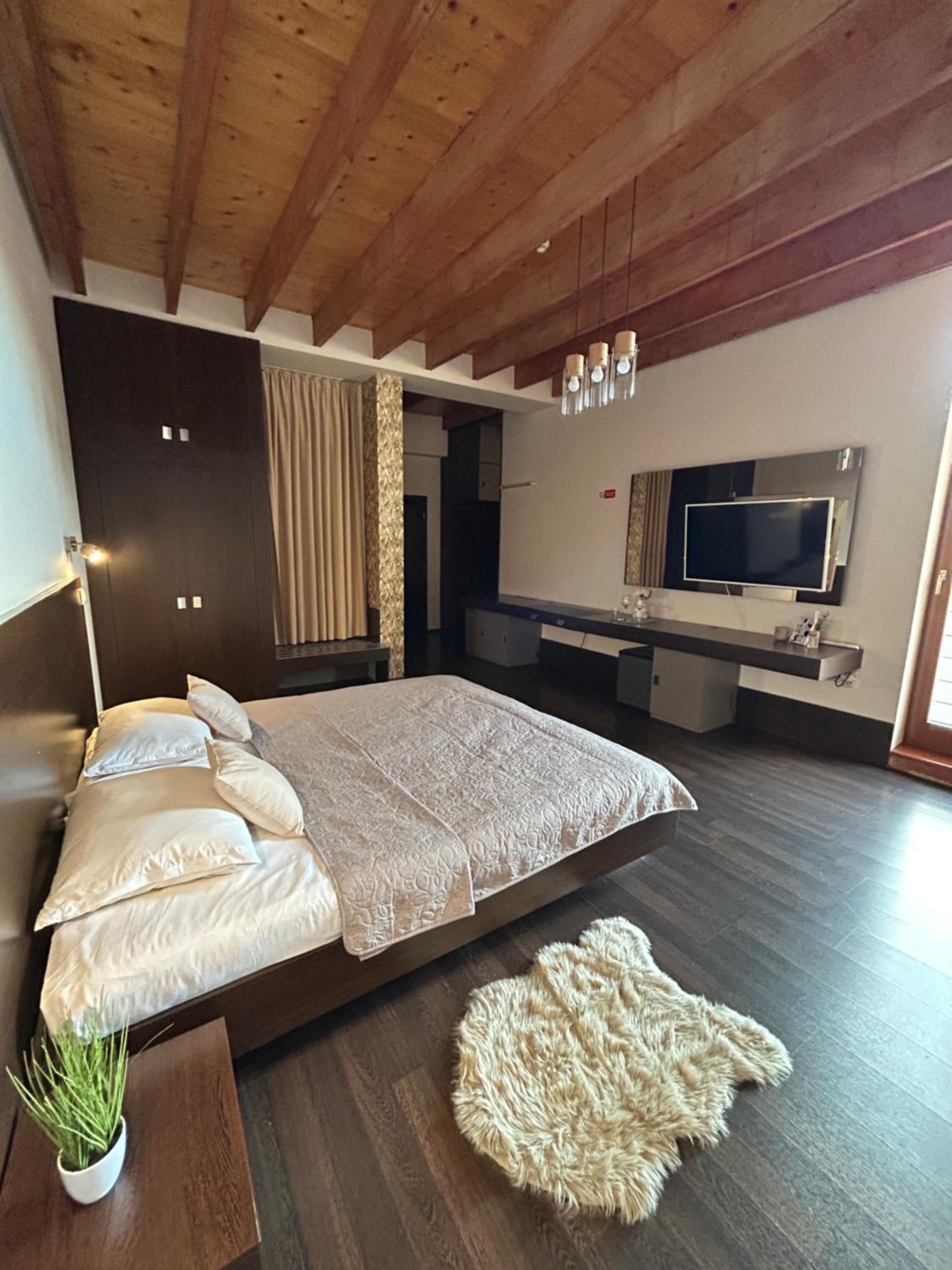Double Room with Private Bathroom photo 2