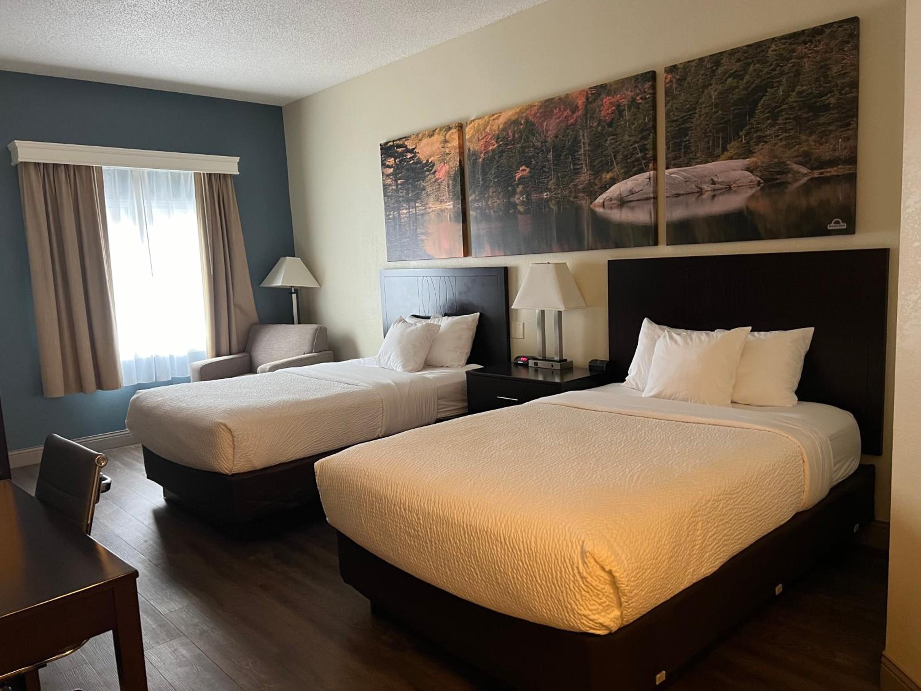 Double Room with Two Double Beds - Non-Smoking - Photo 4