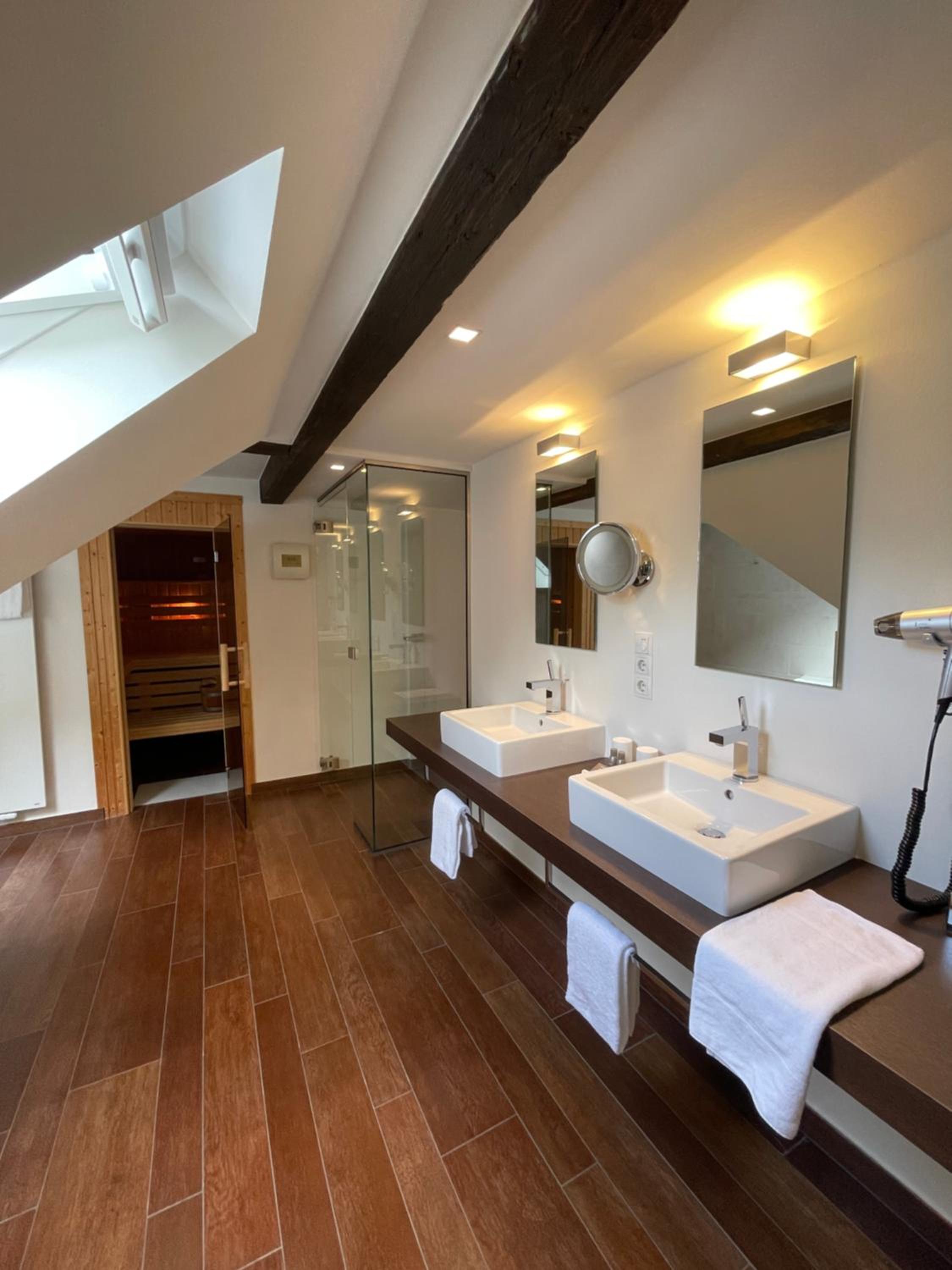 Deluxe Double Room photo 2