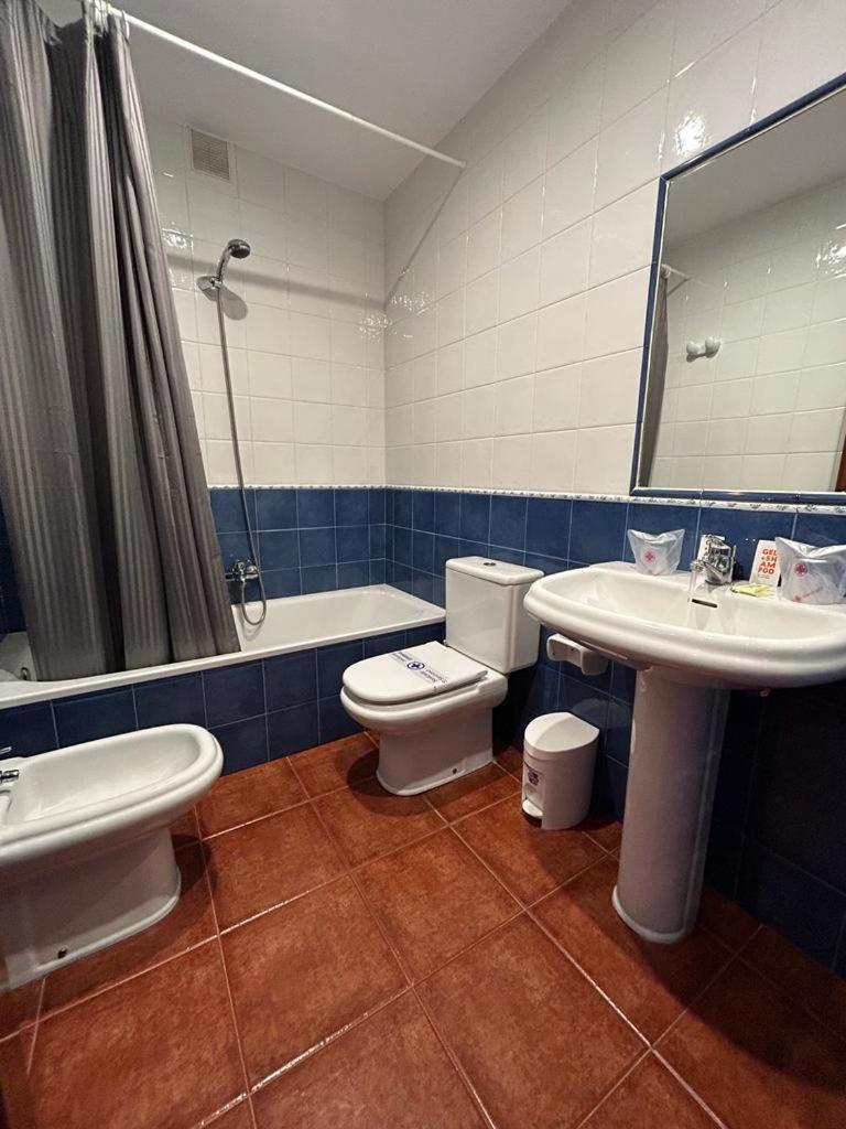 Twin Room with Mountain View - Photo 4