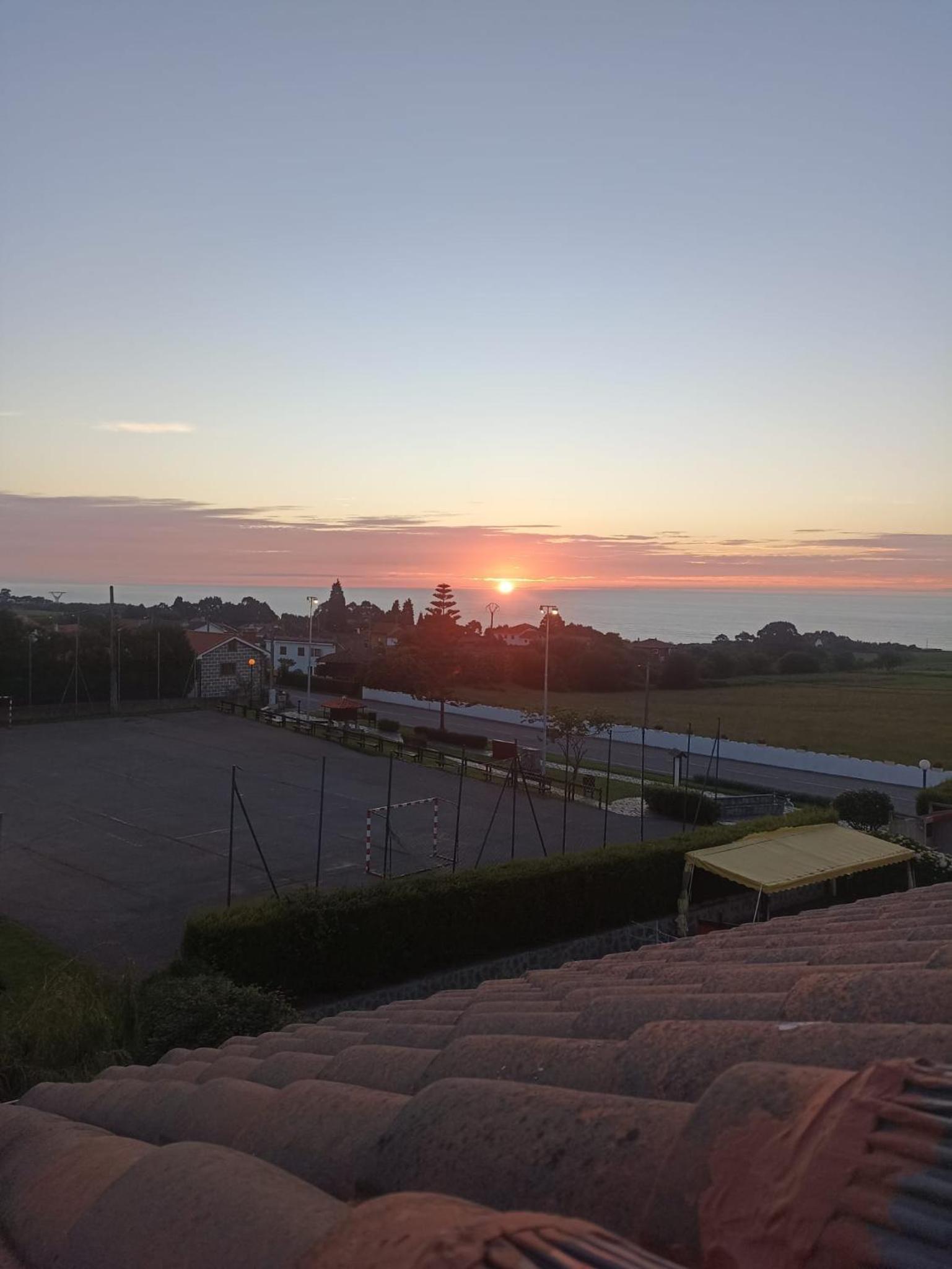 Double Room with Sea View - Photo 2