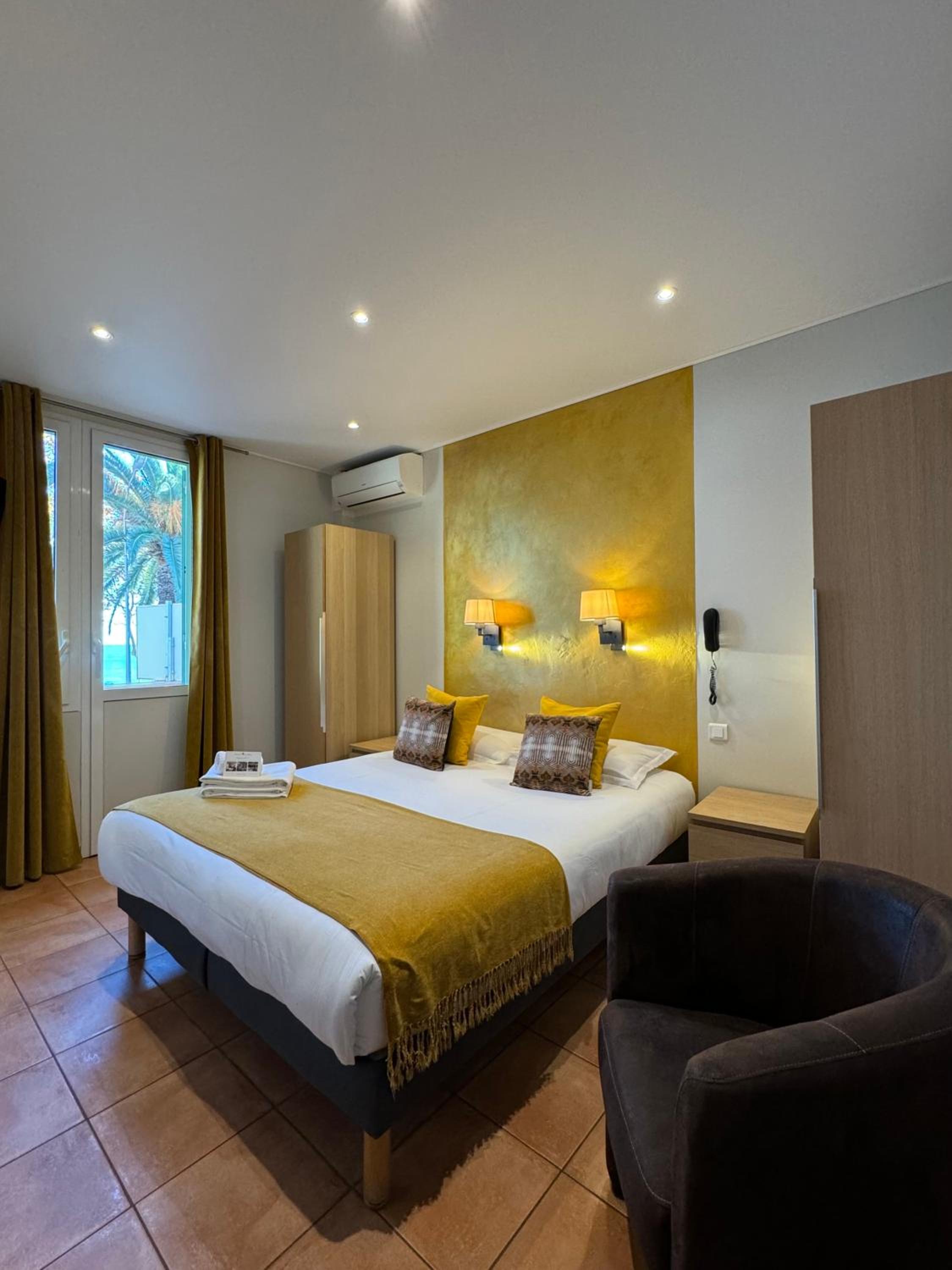 Superior Double Room with Terrace and Sea view  - Photo 9