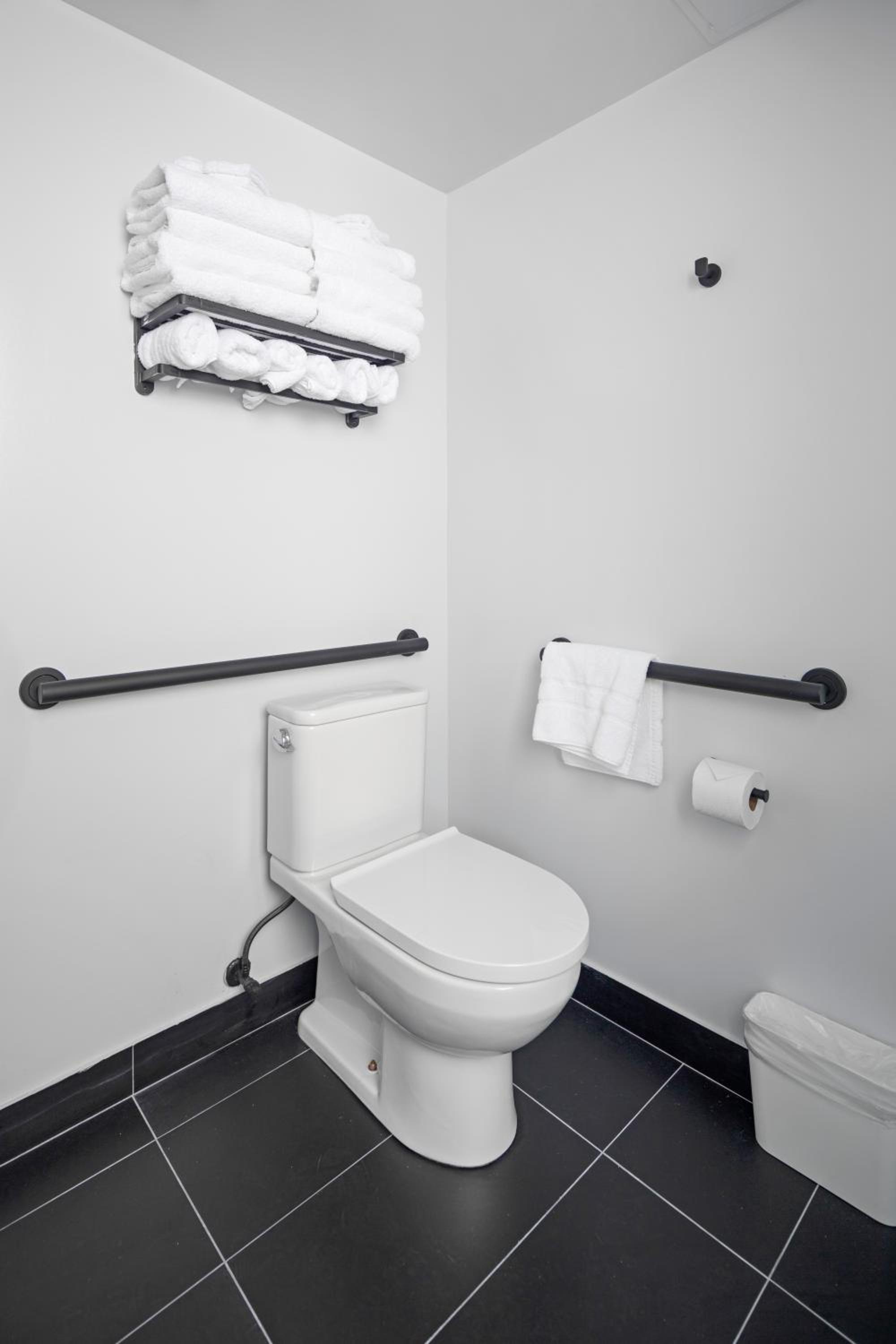  Accessible Double Room photo 2