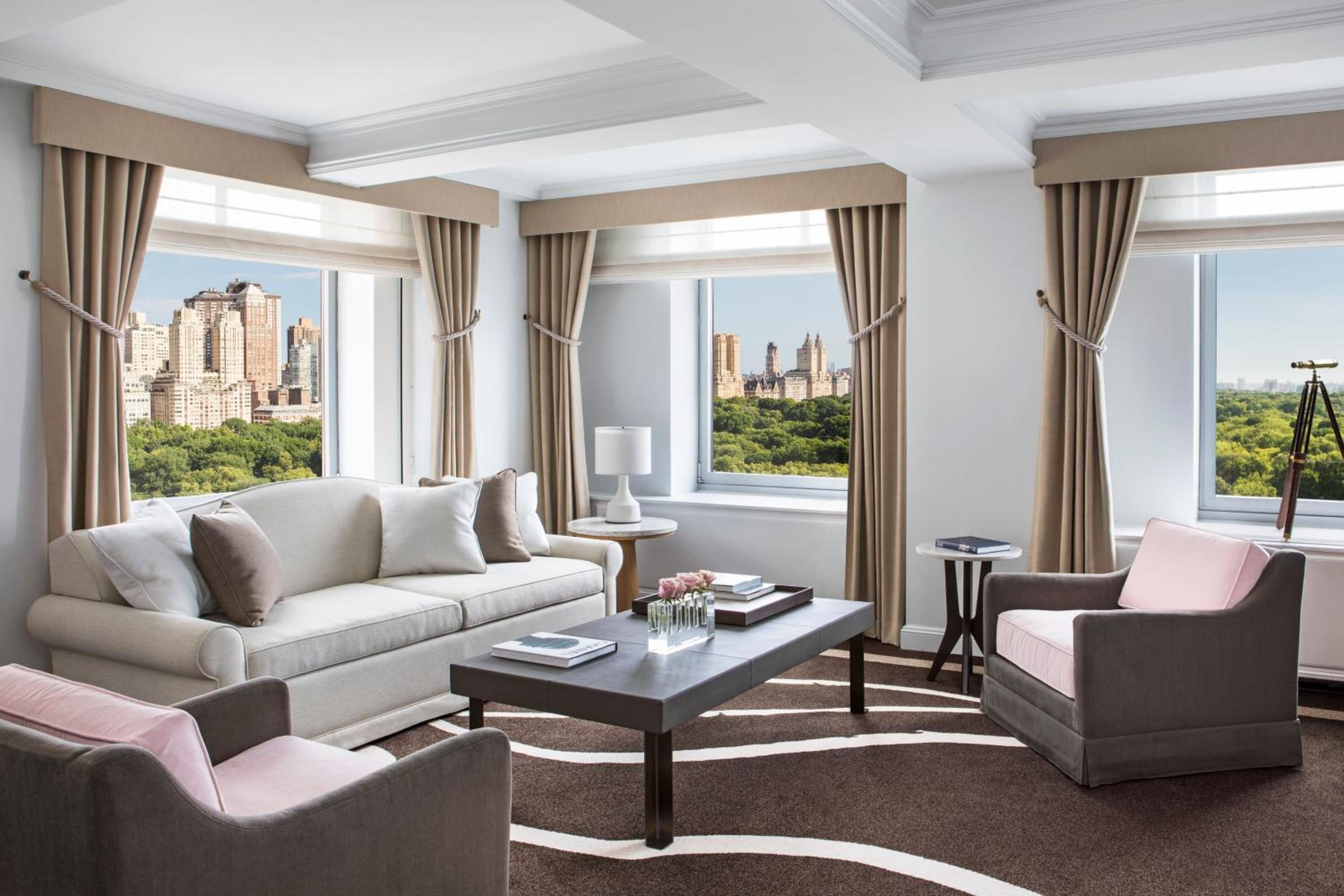 Premiere Park View Suite