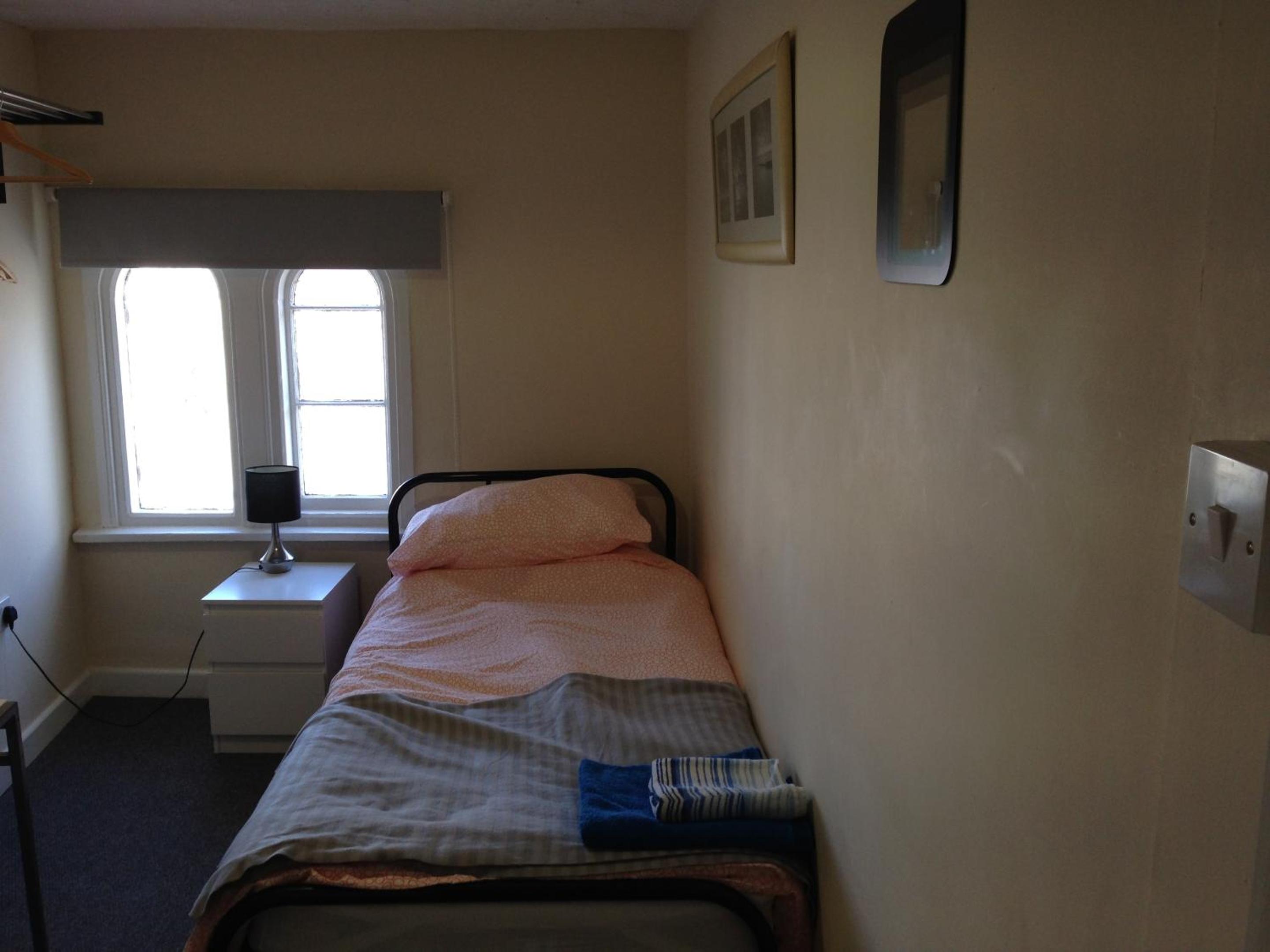 Small Single Room photo 1